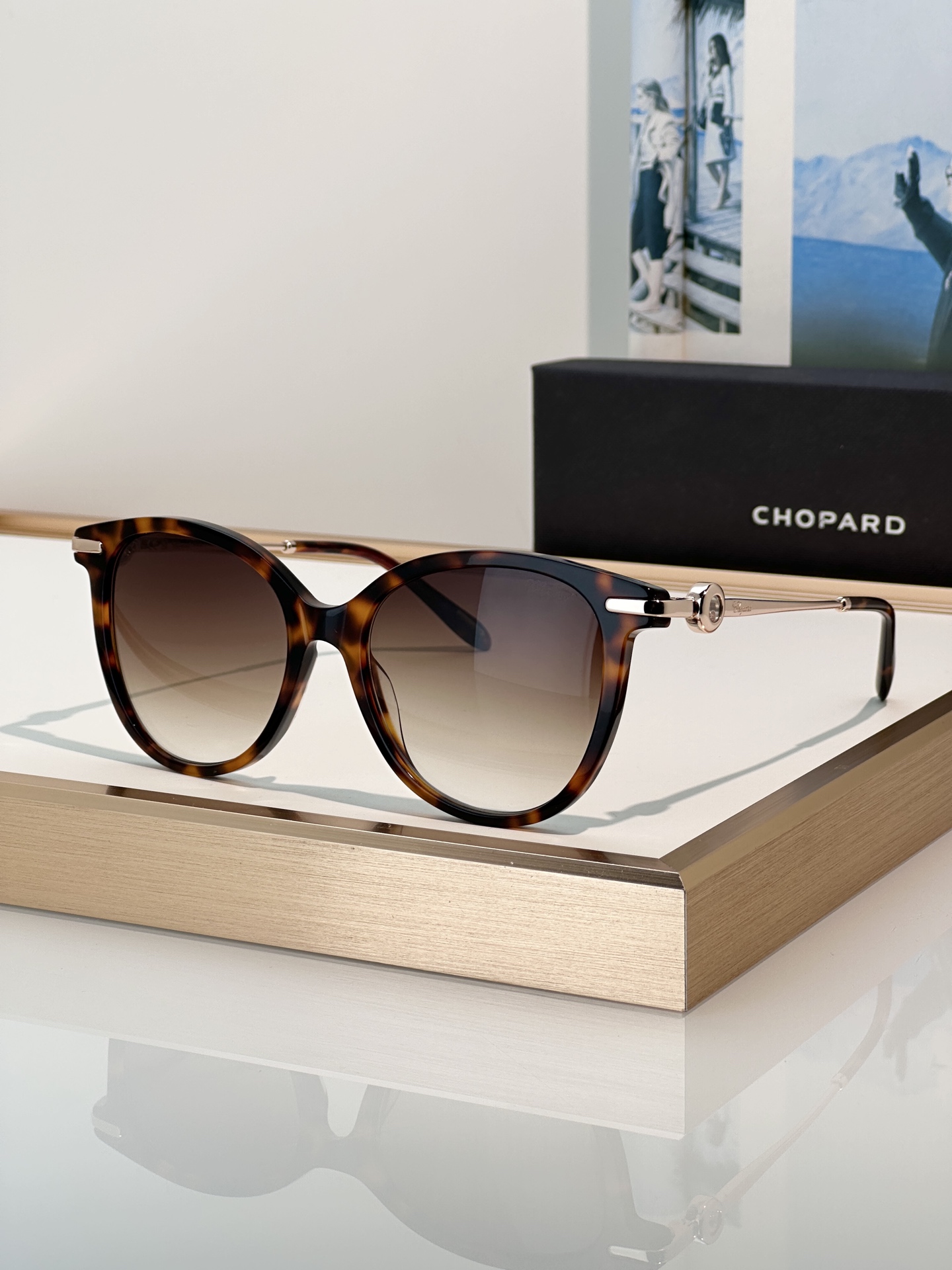 Designer Sunglasses SCH366S