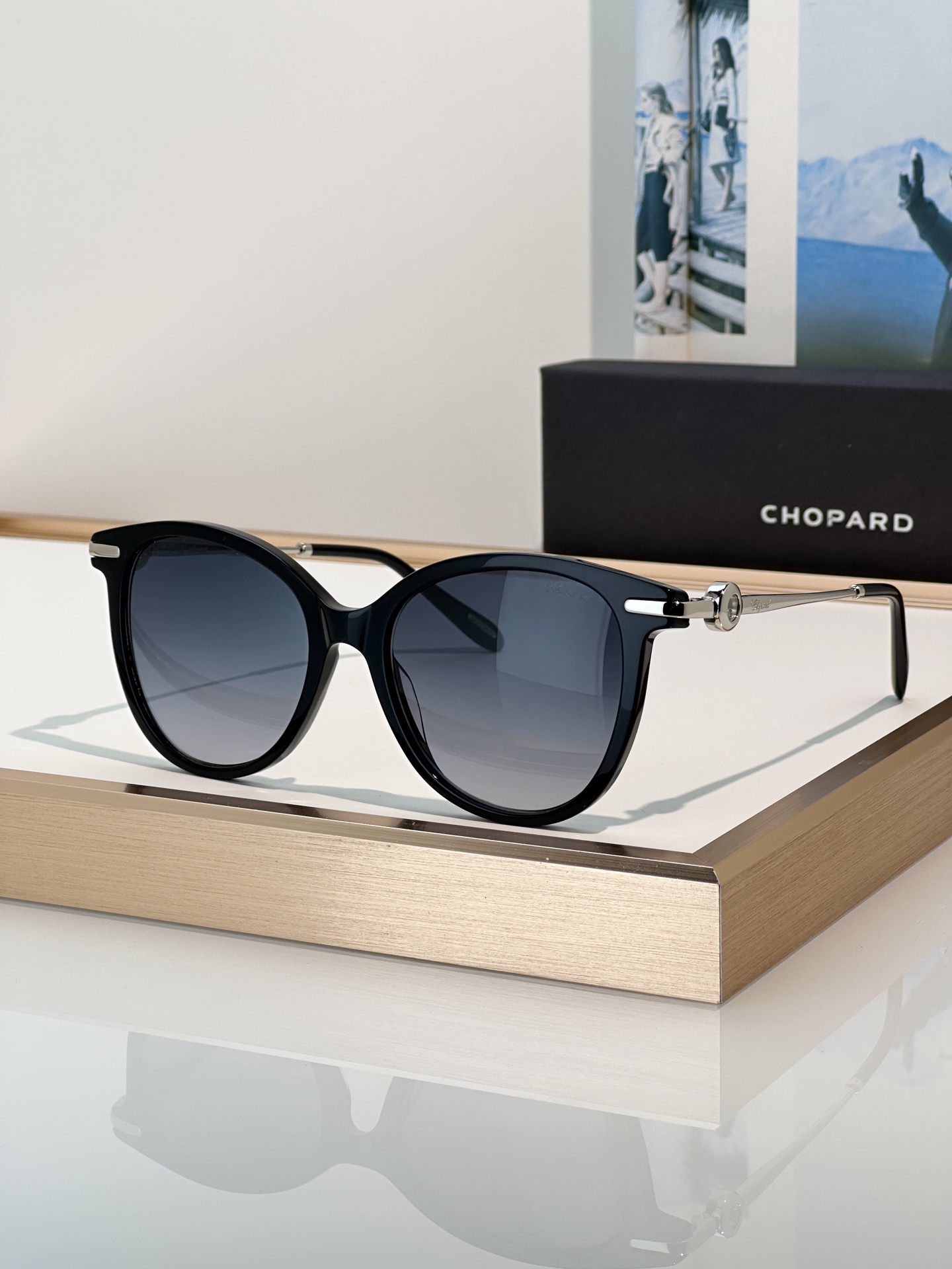 Designer Sunglasses SCH366S