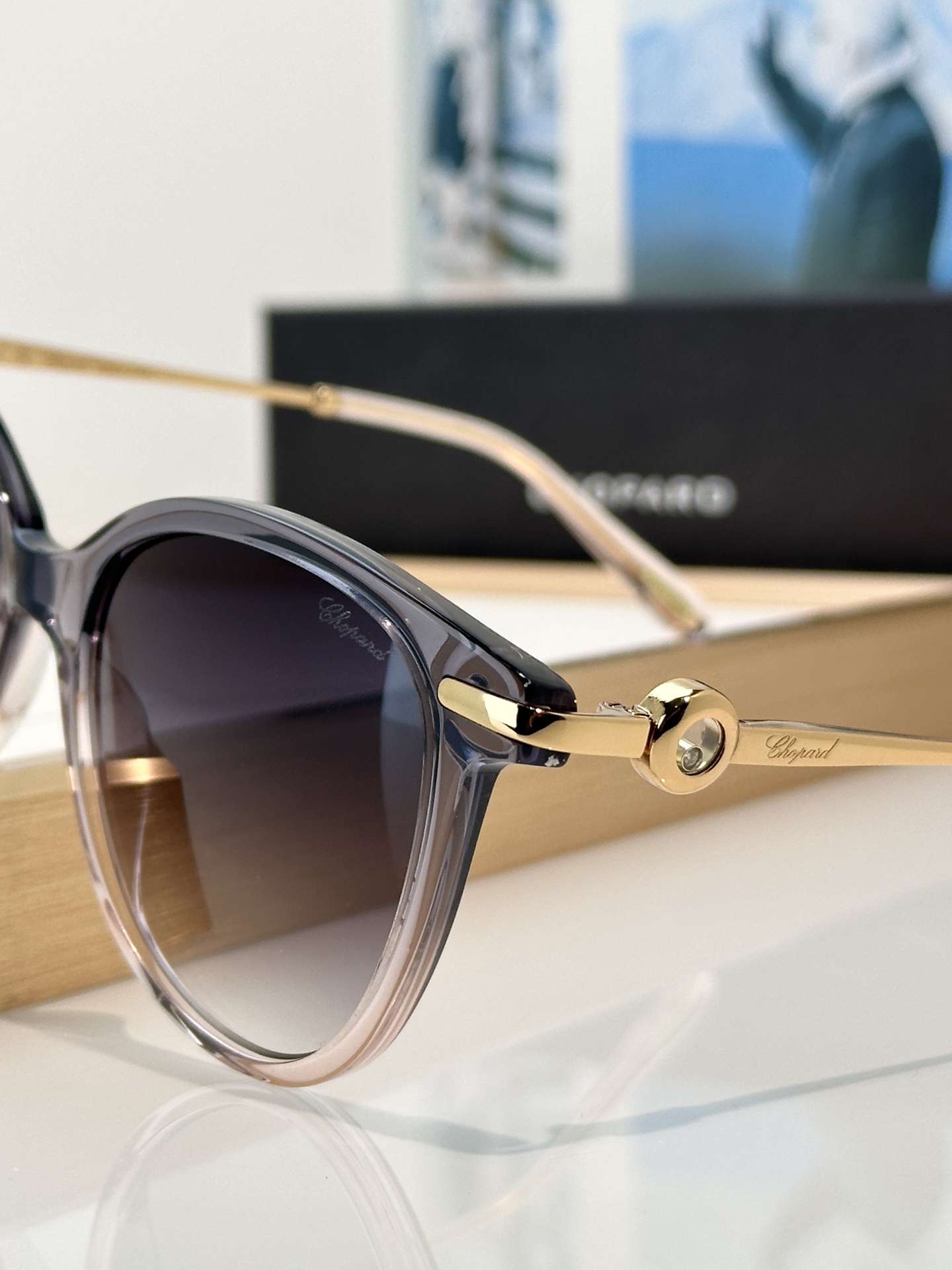 Designer Sunglasses SCH366S