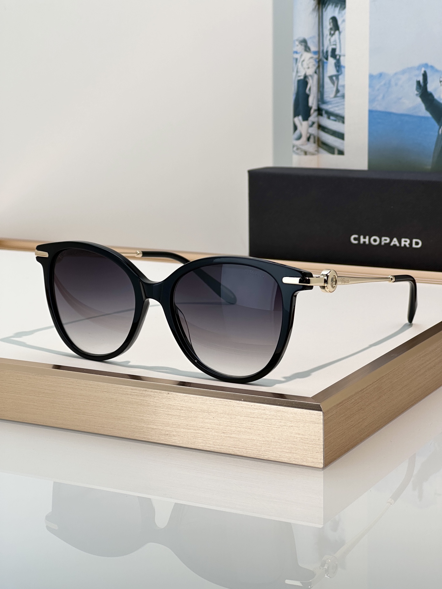 Designer Sunglasses SCH366S