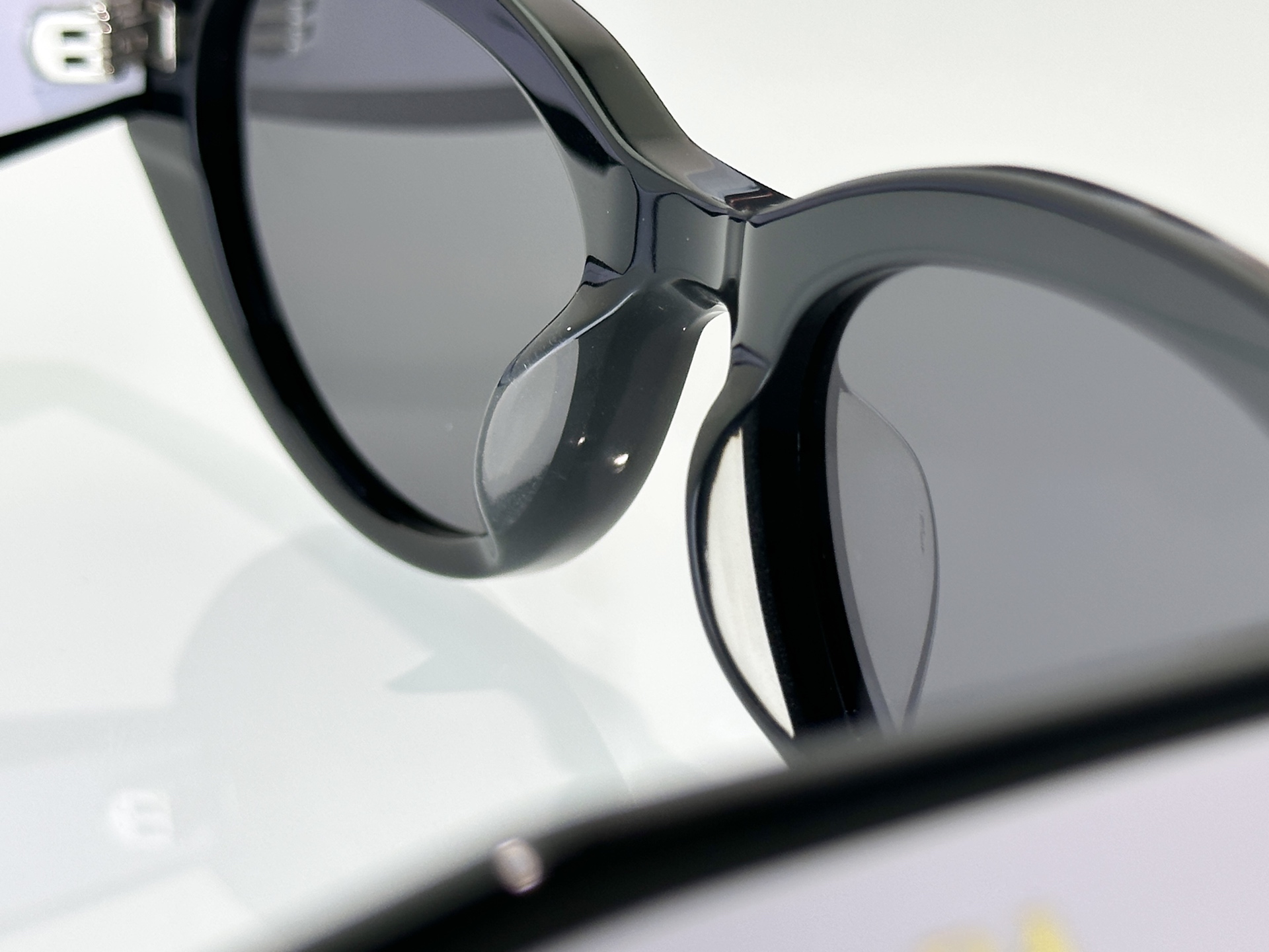 Prada Sunglasses PR33S