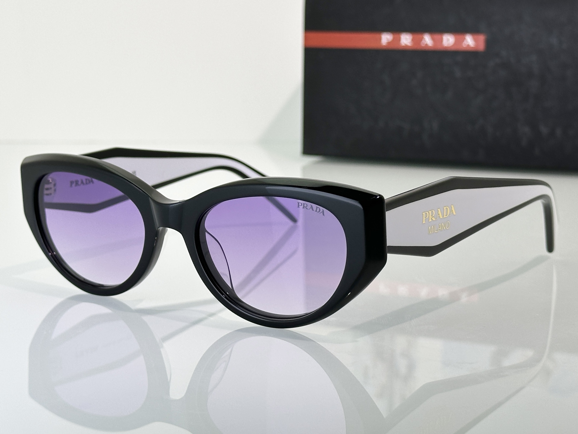 Prada Sunglasses PR33S