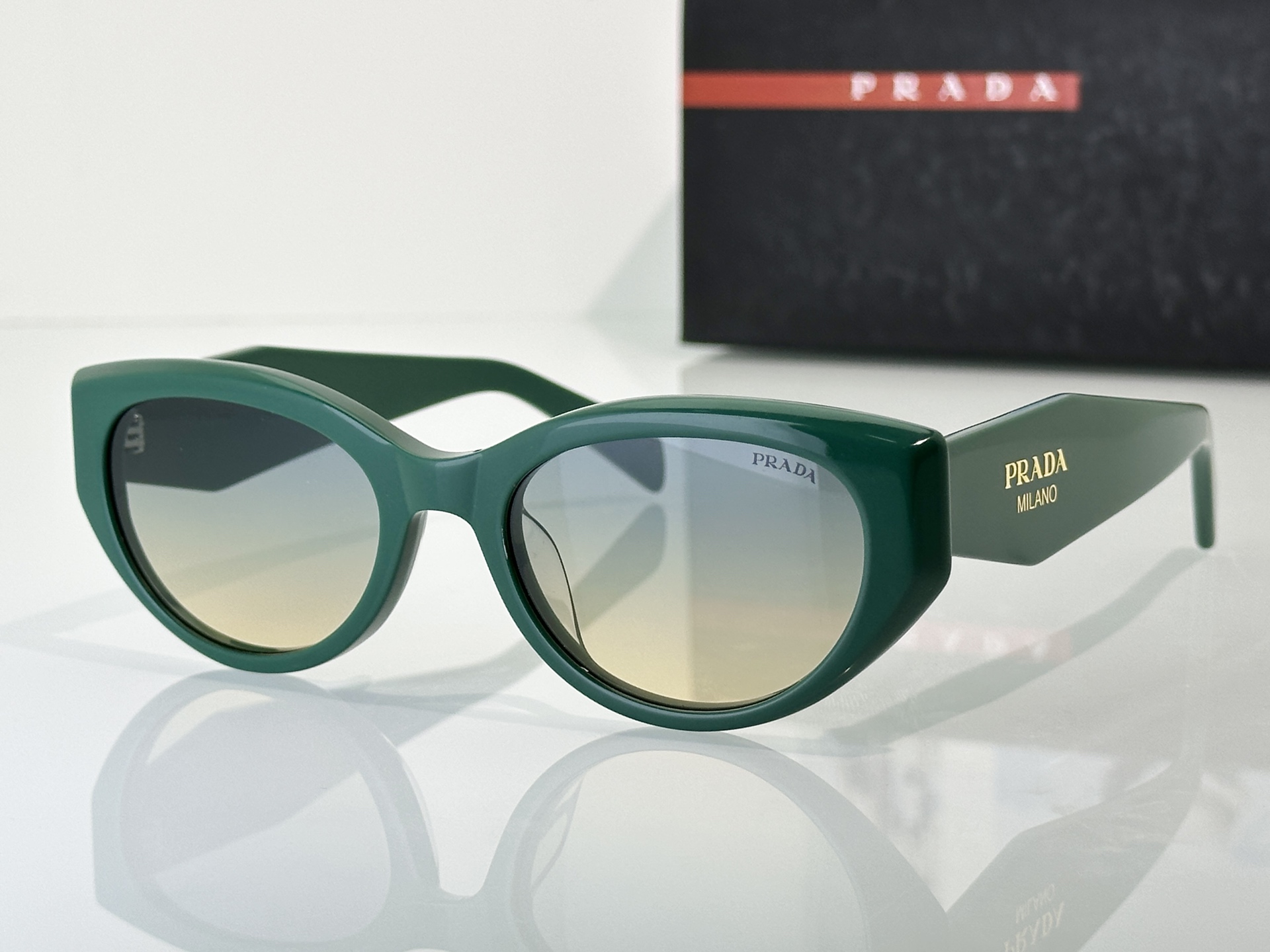 Prada Sunglasses PR33S