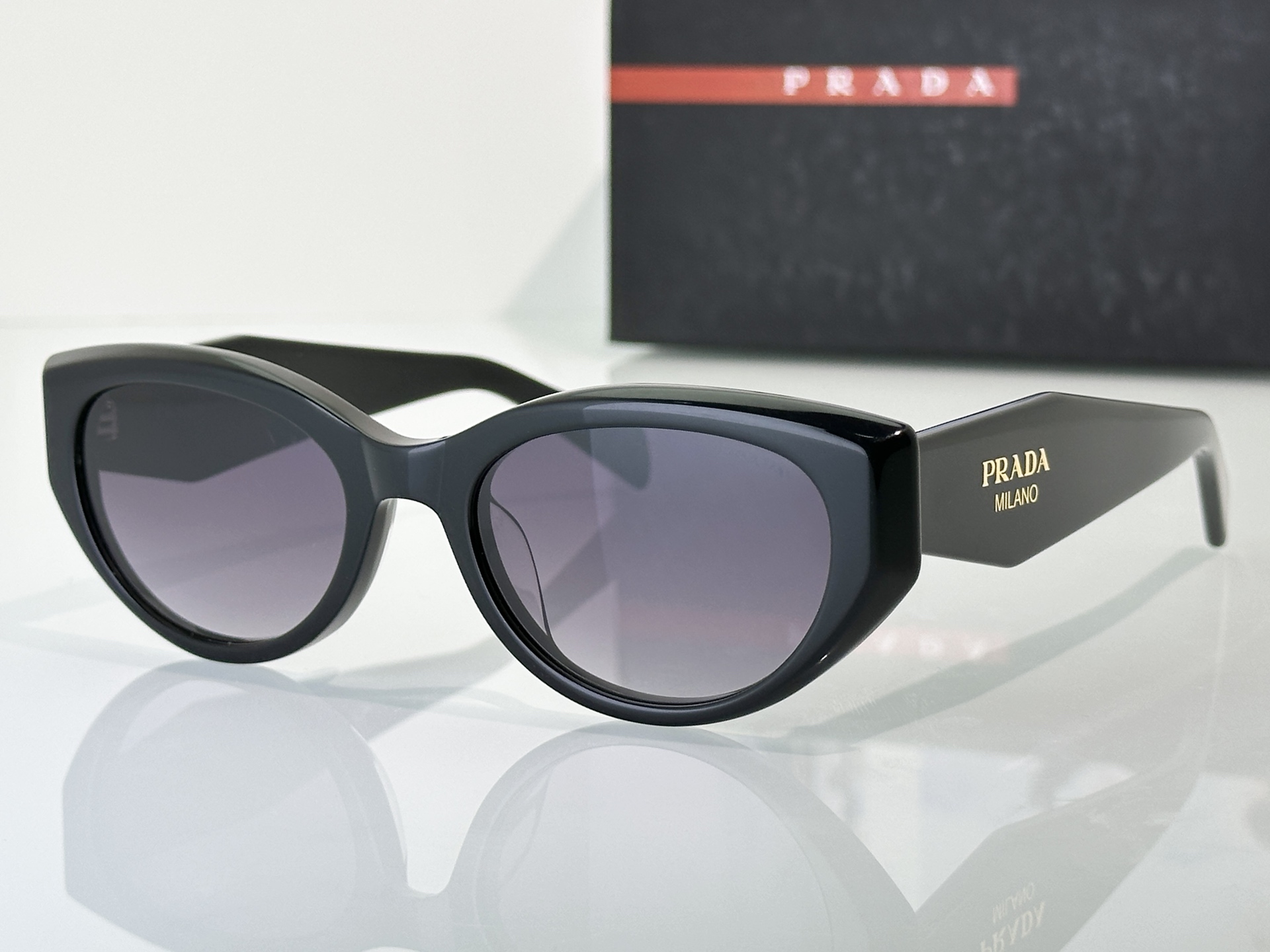 Prada Sunglasses PR33S