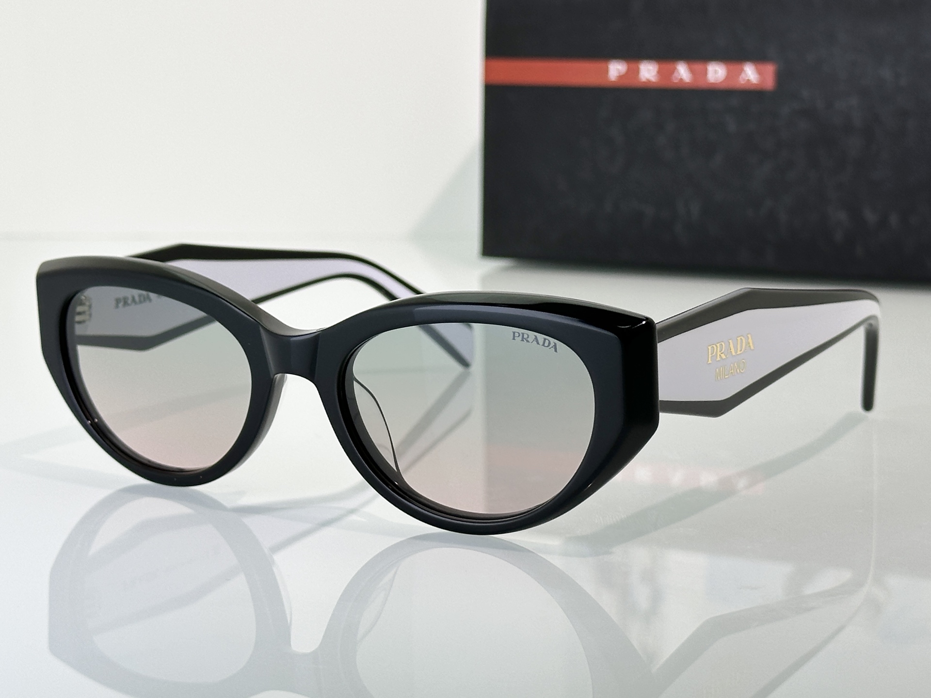 Prada Sunglasses PR33S