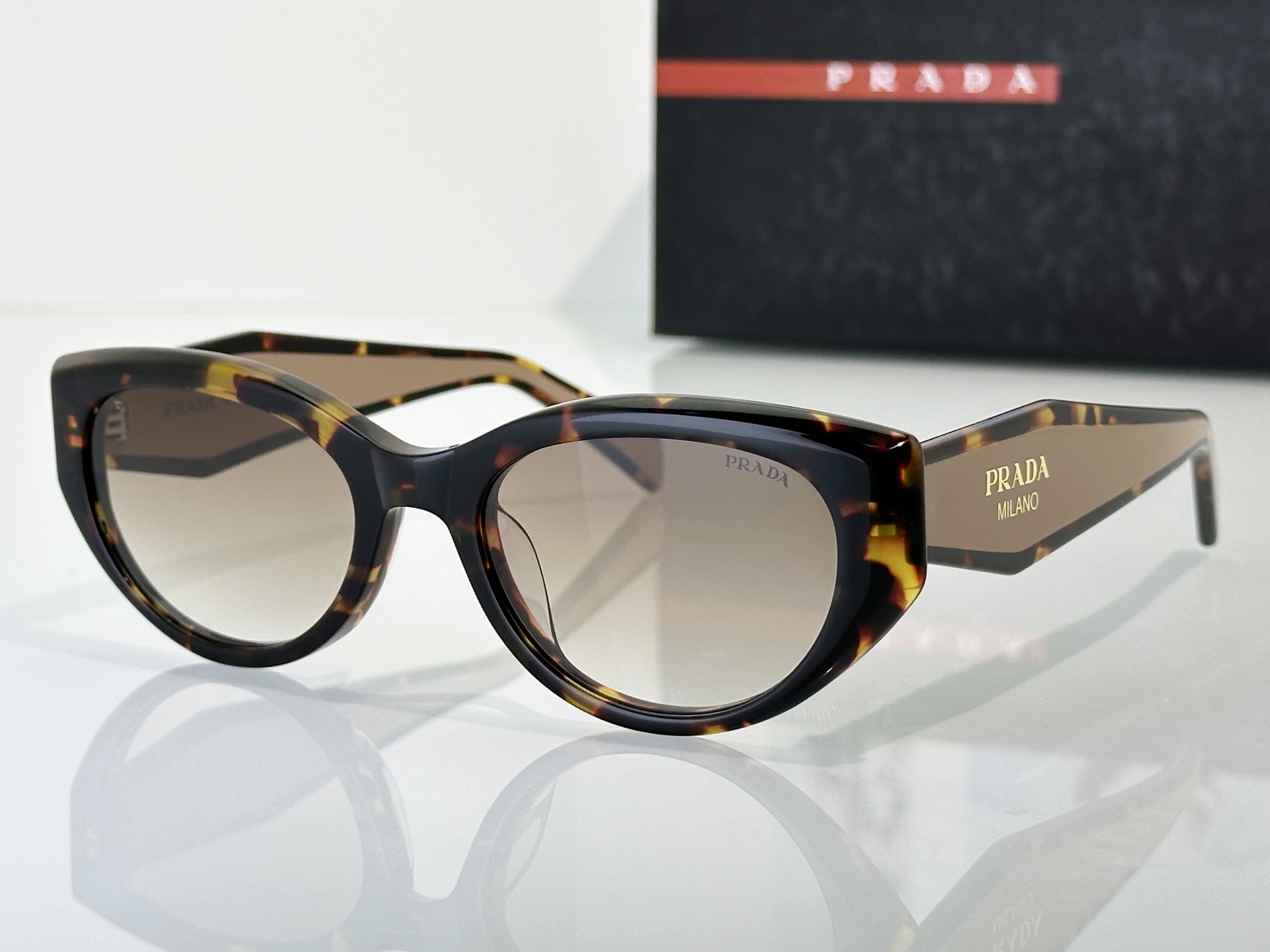 Prada Sunglasses PR33S