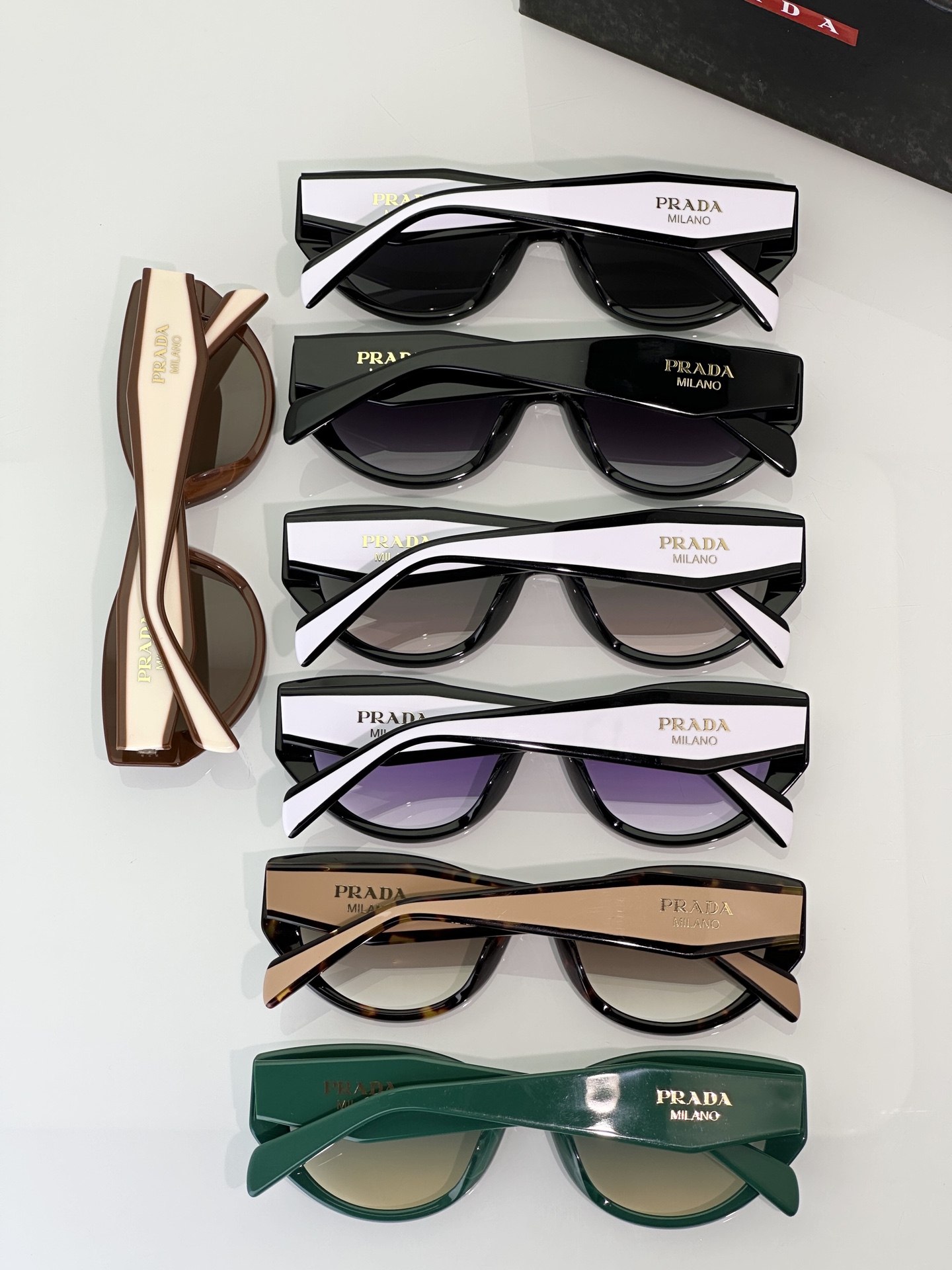 Prada Sunglasses PR33S