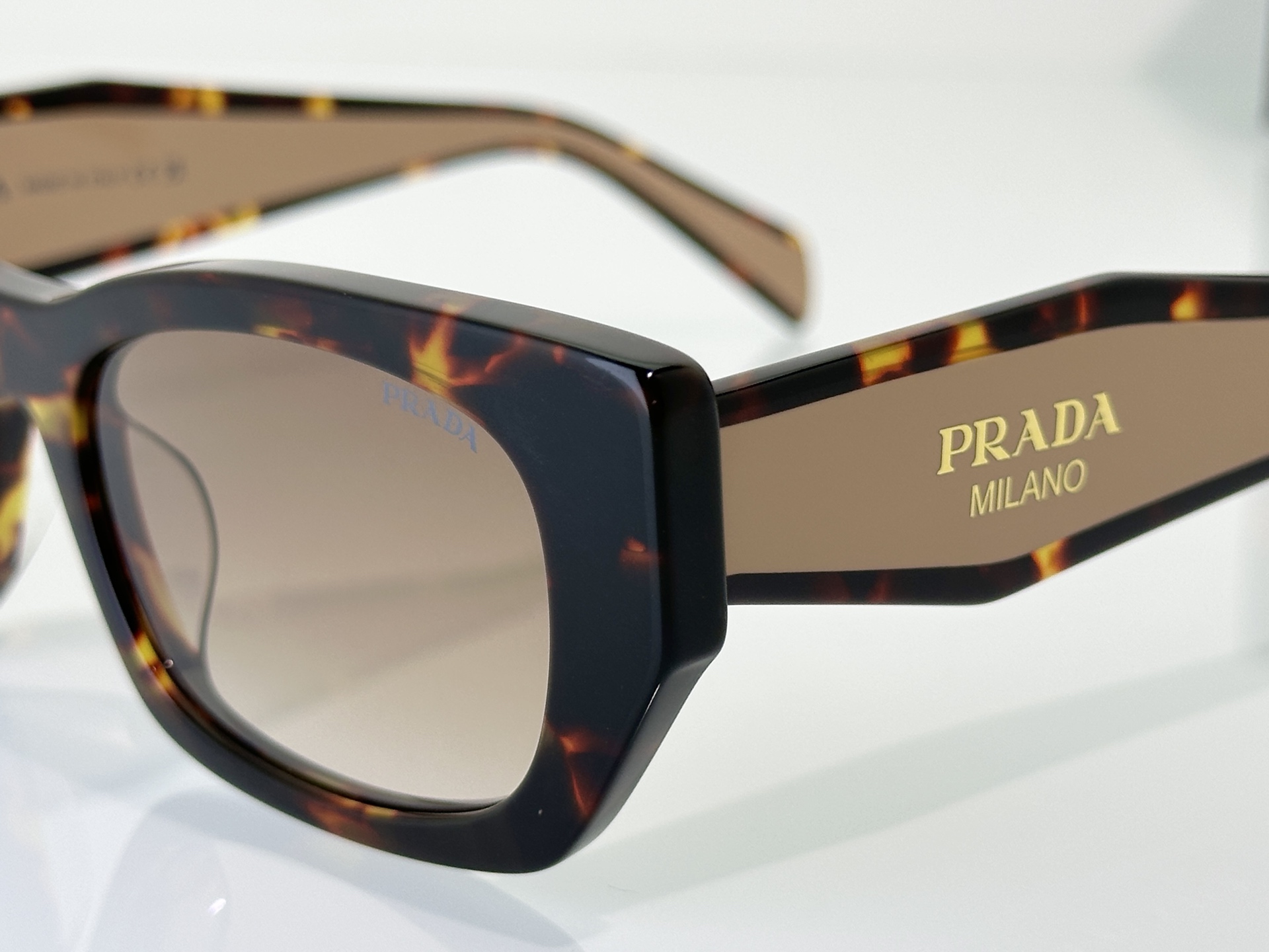 Prada Sunglasses PRB05S