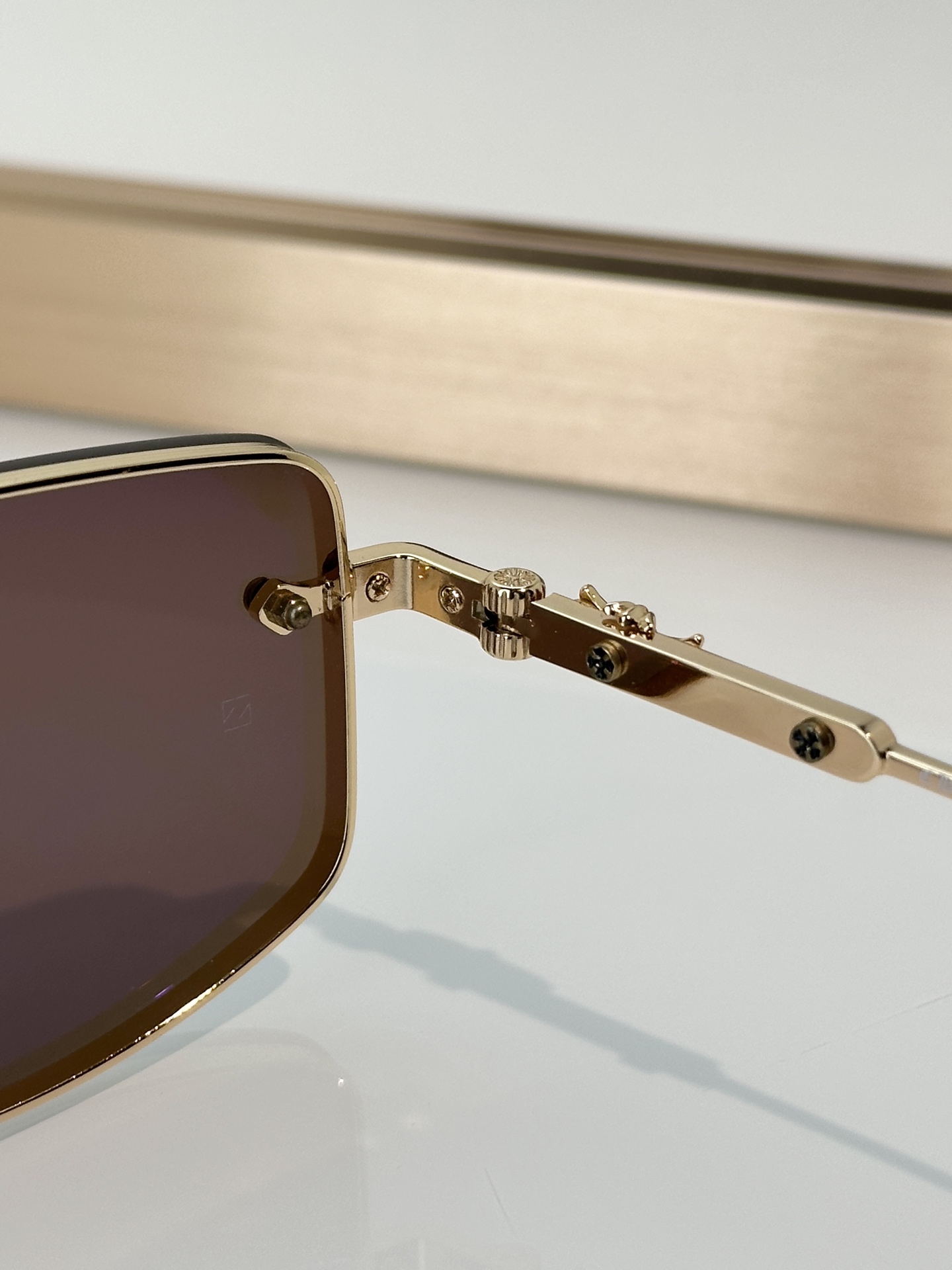 Designer Sunglasses LOVEROD