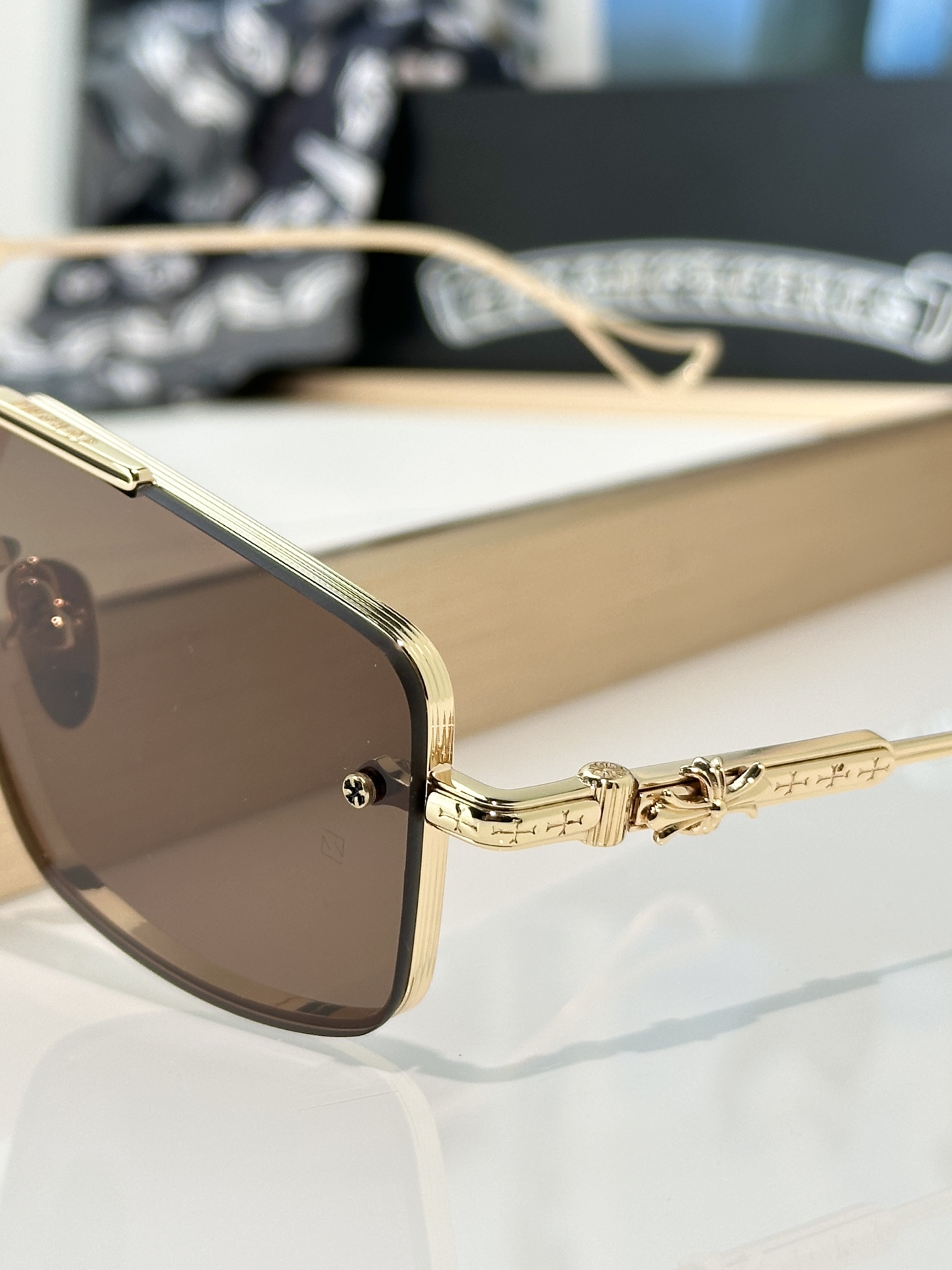 Designer Sunglasses LOVEROD