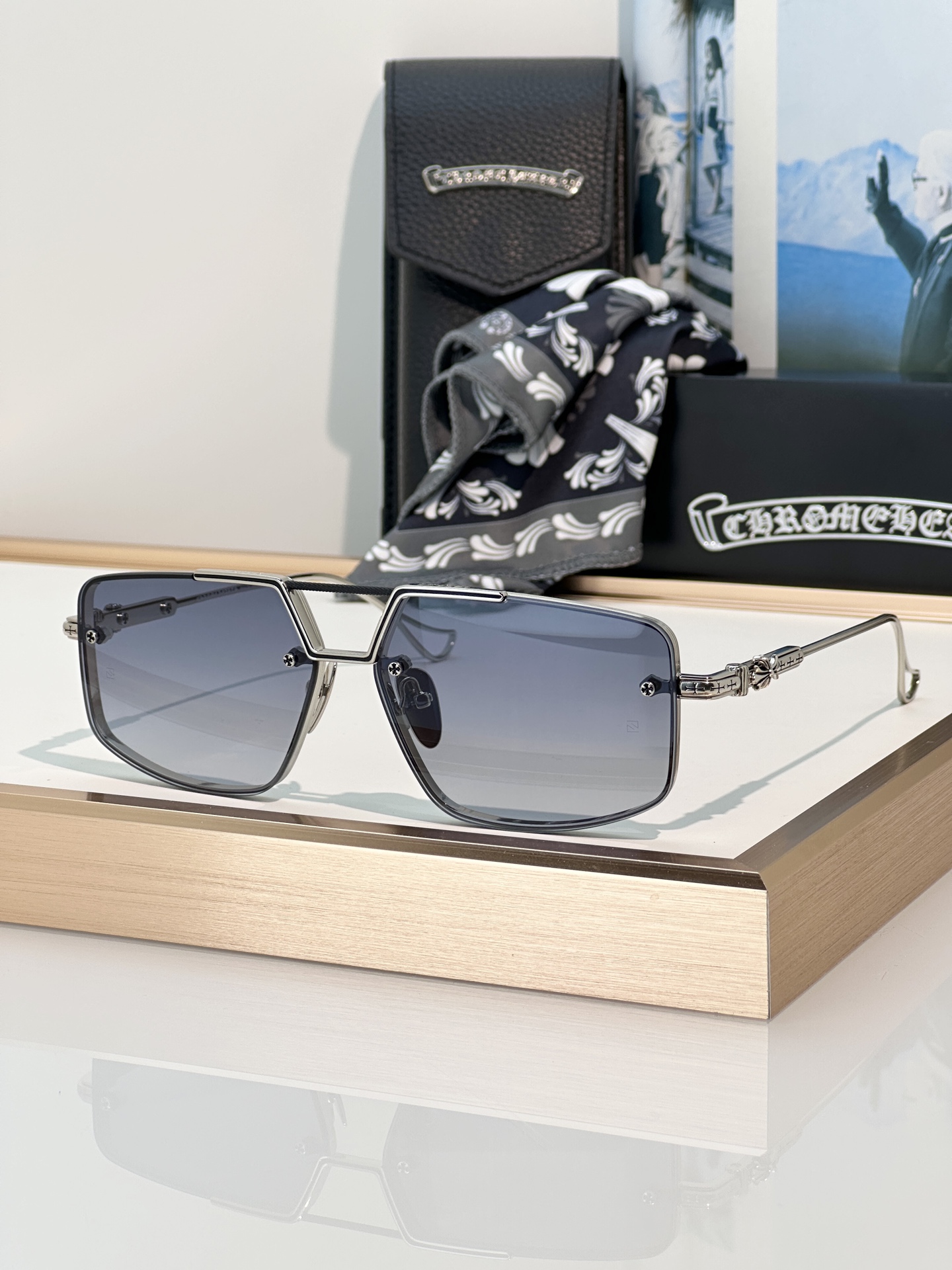 Designer Sunglasses LOVEROD