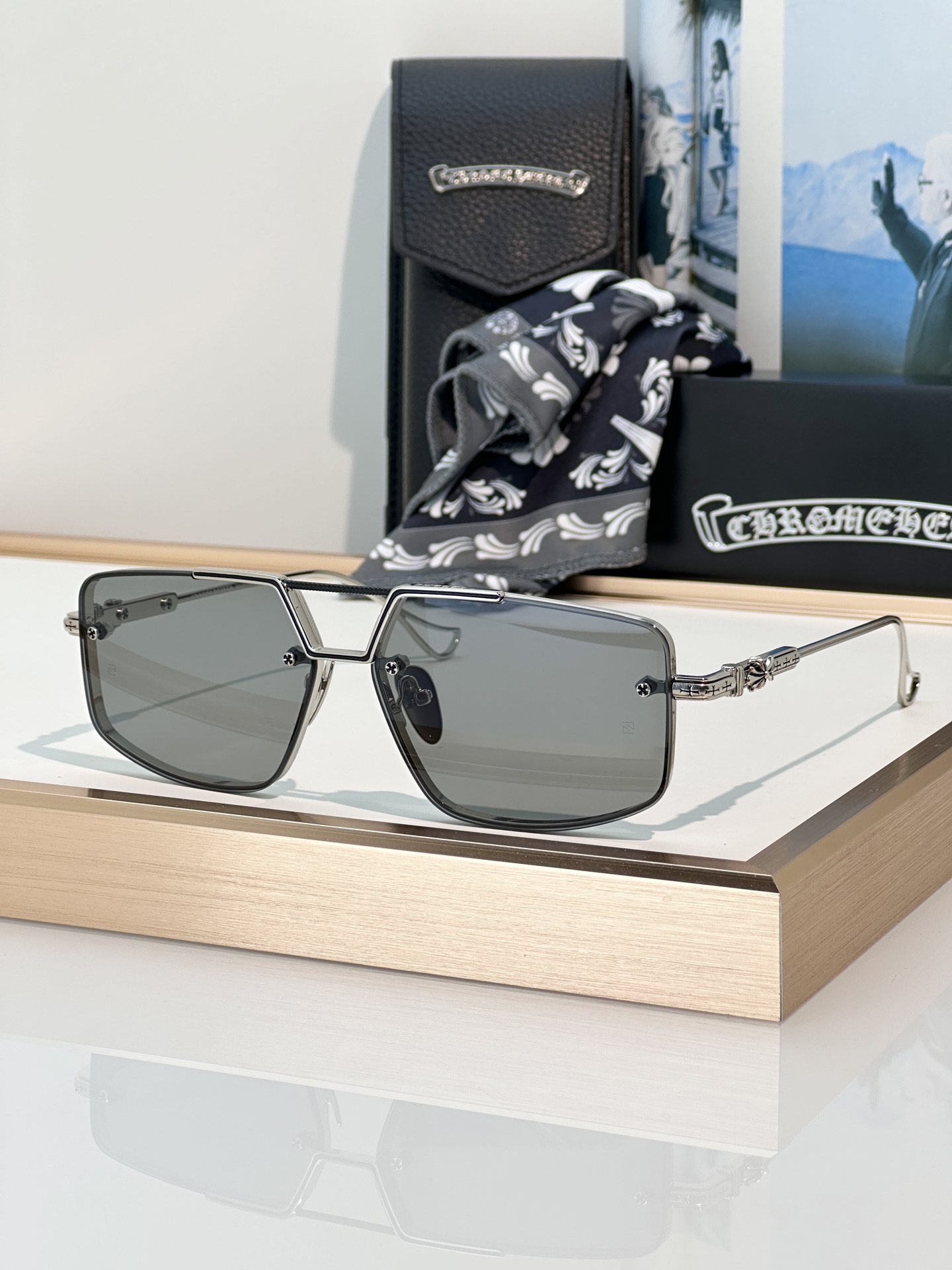 Designer Sunglasses LOVEROD