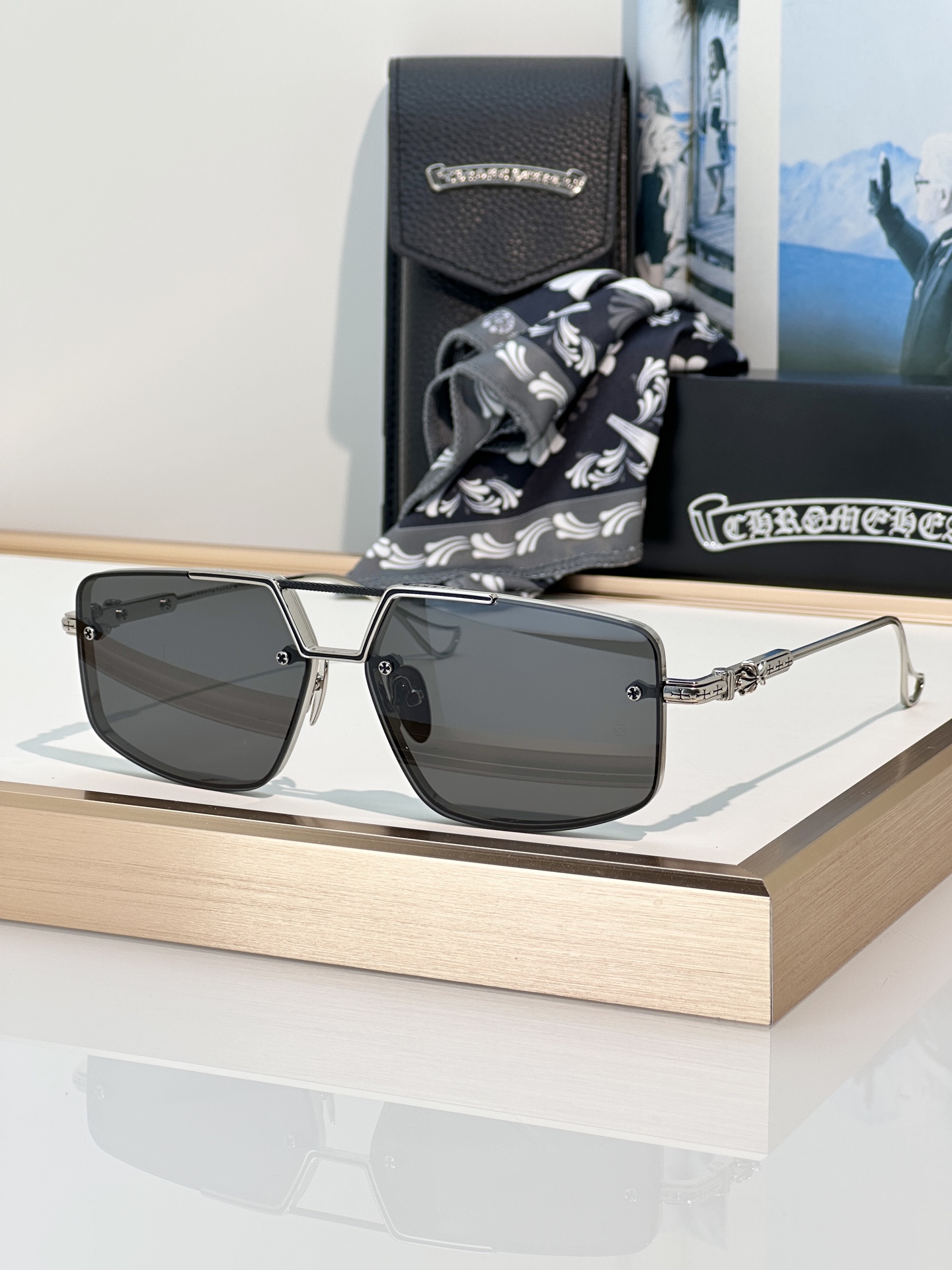 Designer Sunglasses LOVEROD