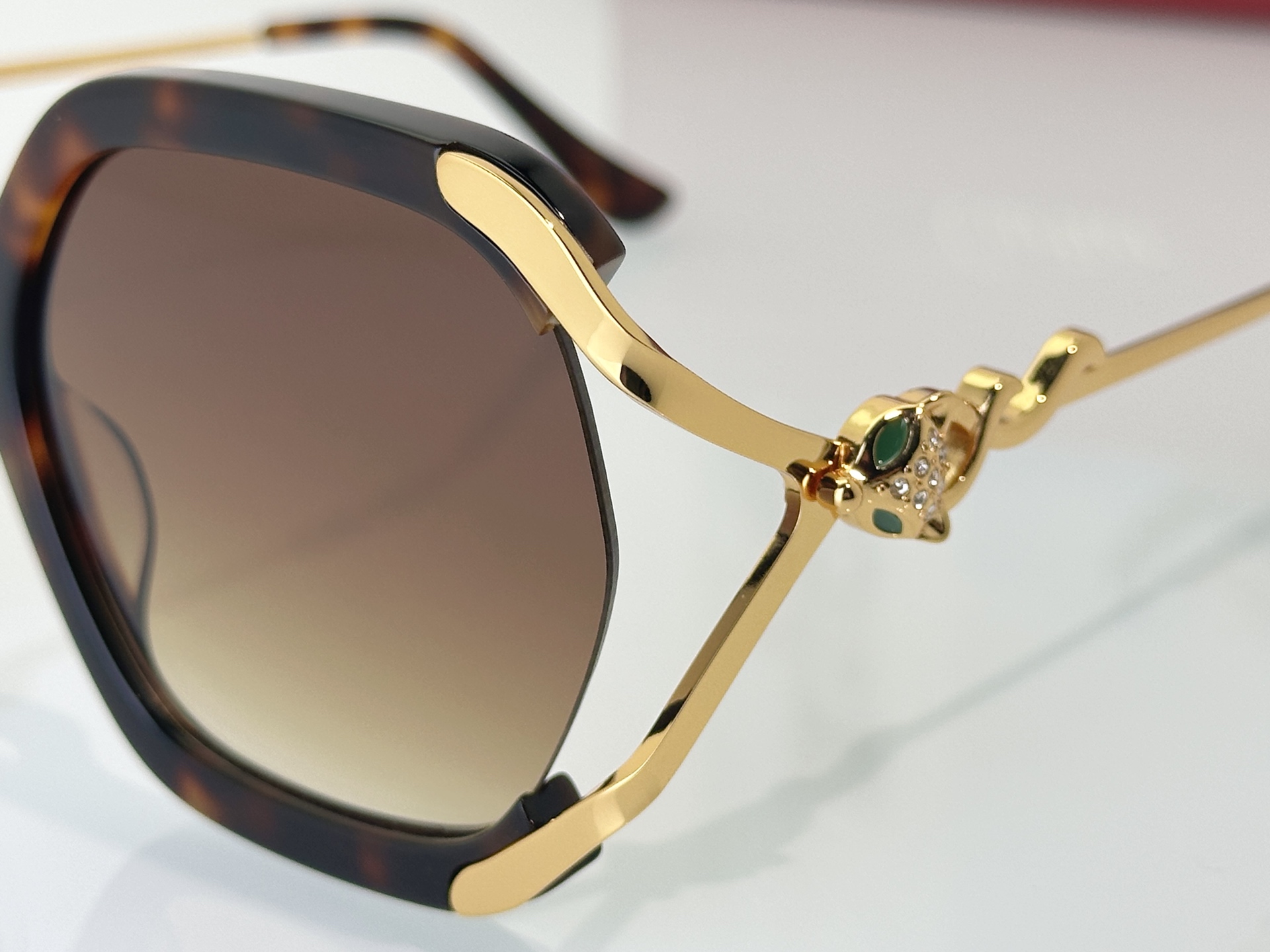 Cartier Sunglasses CT7188S