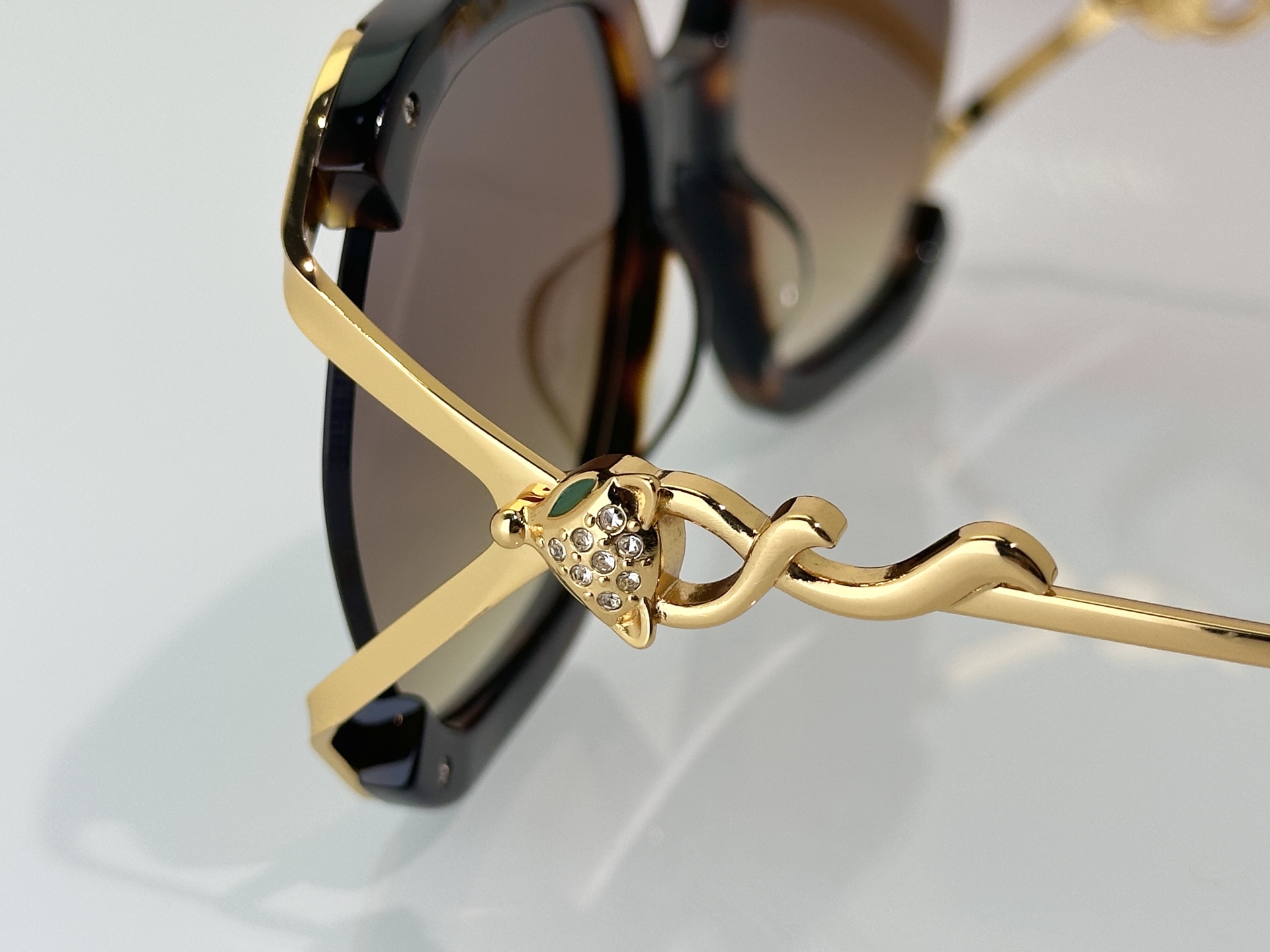 Cartier Sunglasses CT7188S