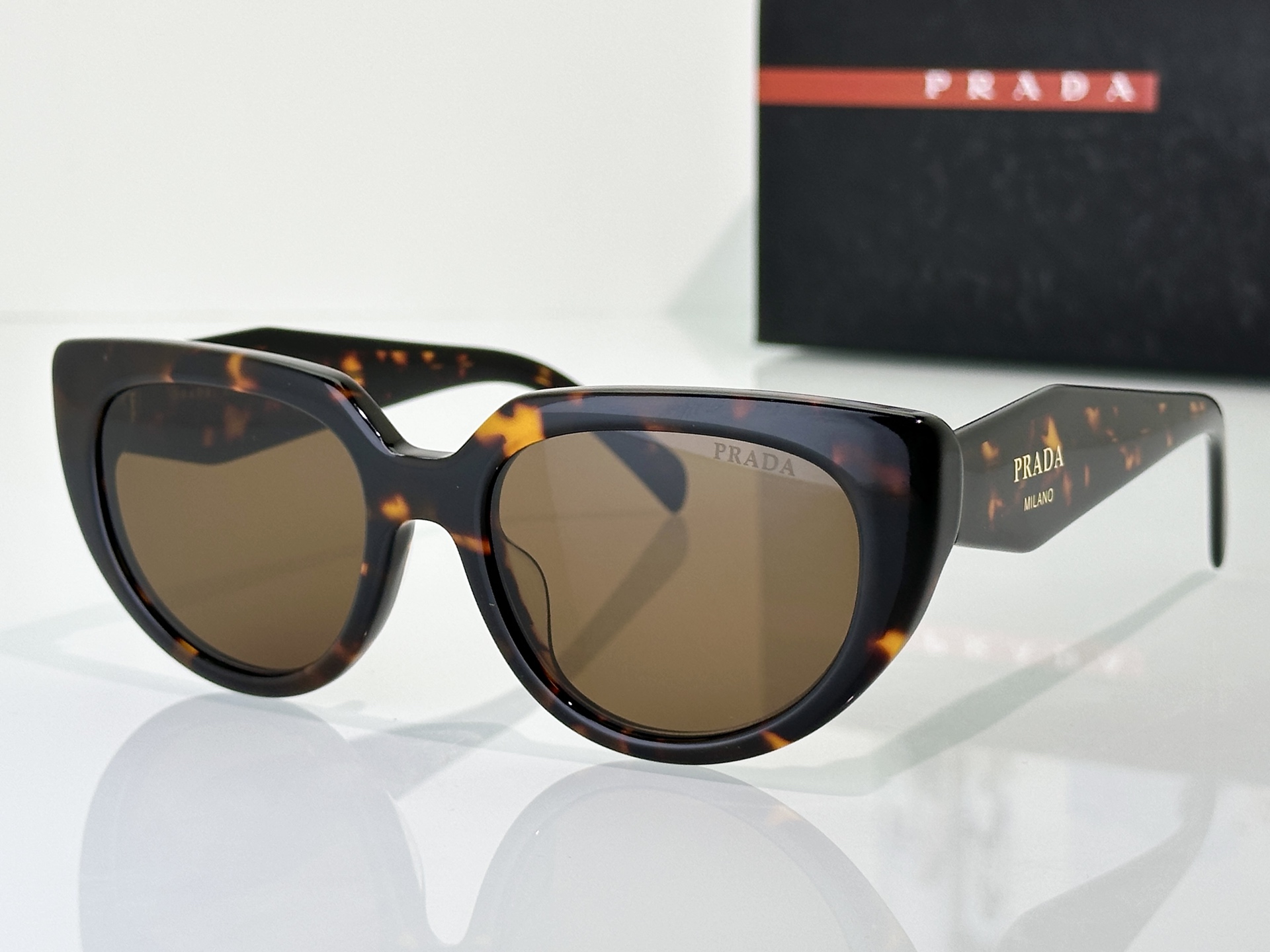 Prada Sunglasses PR2197S