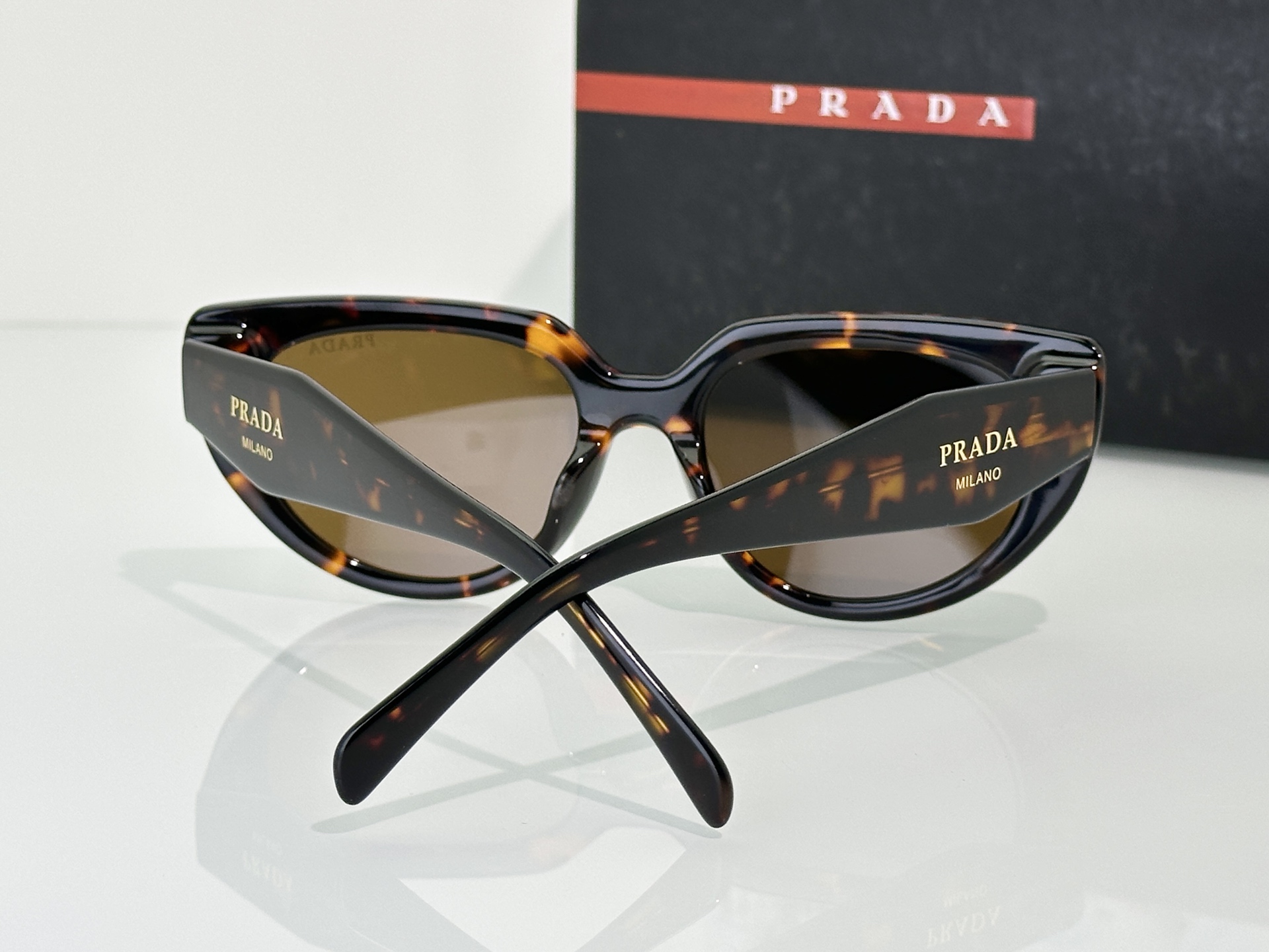 Prada Sunglasses PR2197S