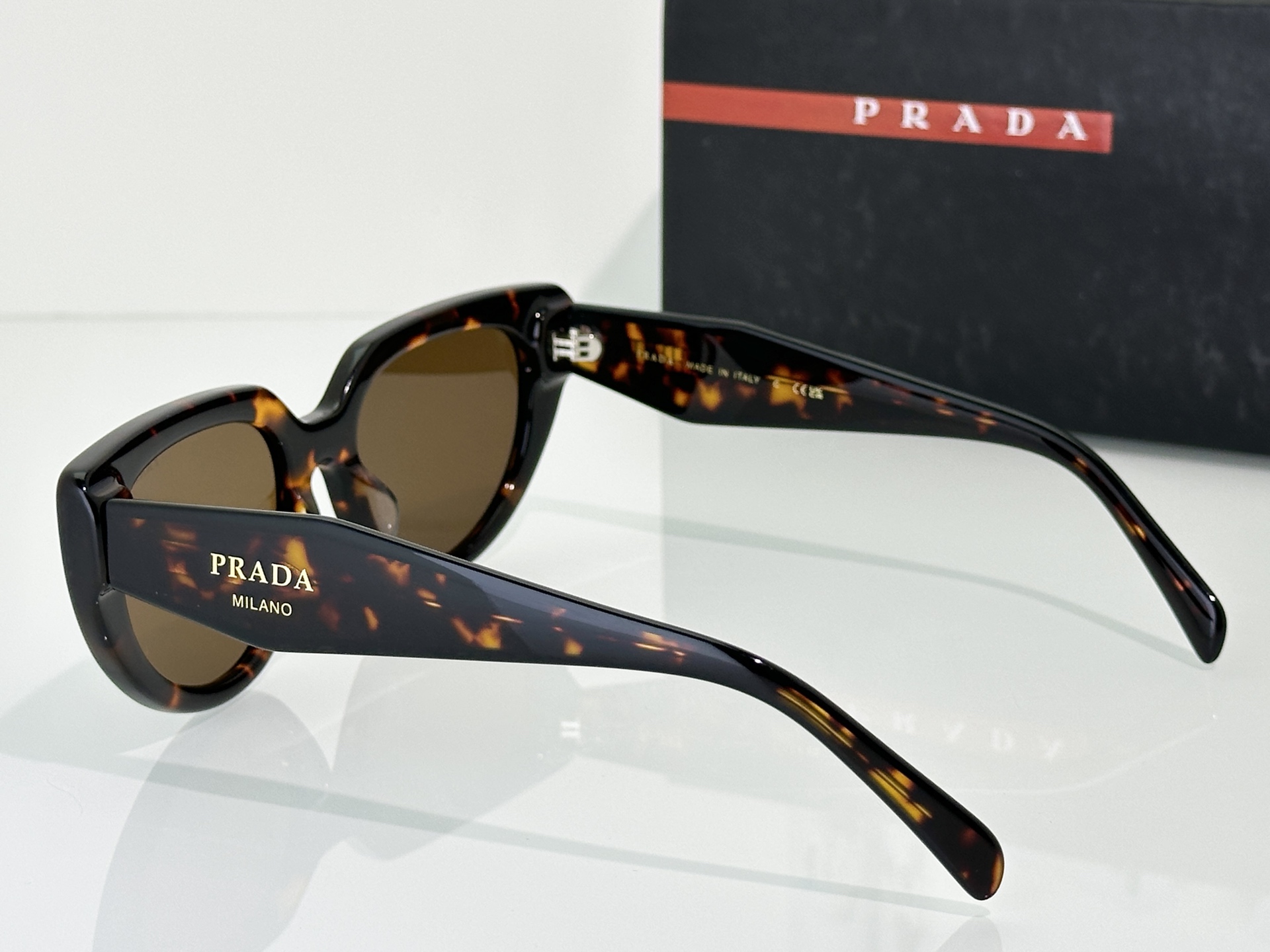 Prada Sunglasses PR2197S
