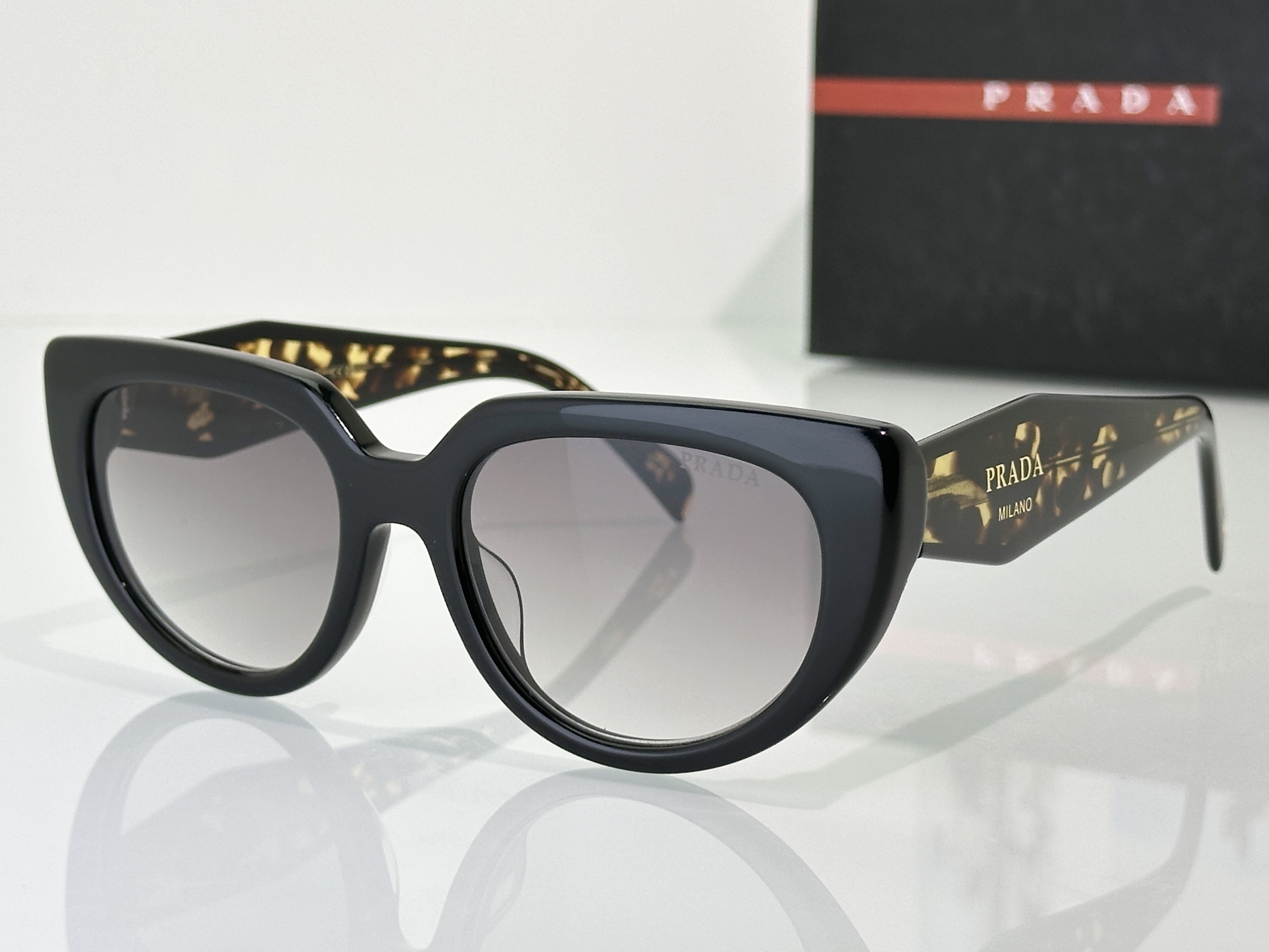 Prada Sunglasses PR2197S