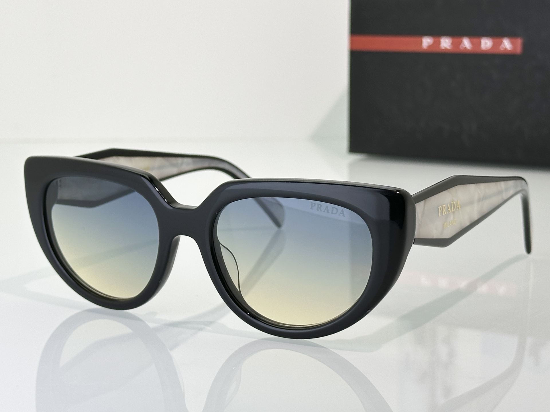 Prada Sunglasses PR2197S