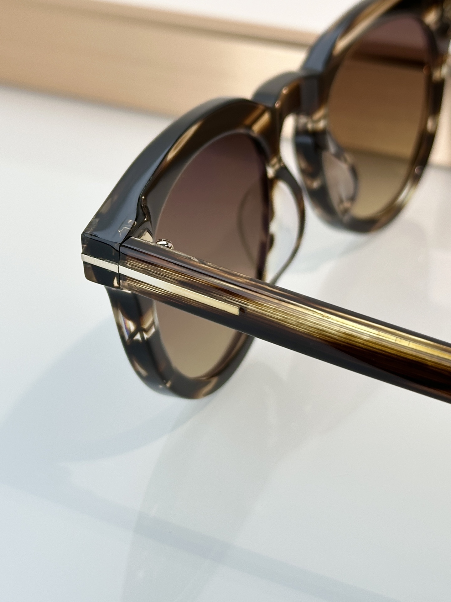 Designer Sunglasses FT1325