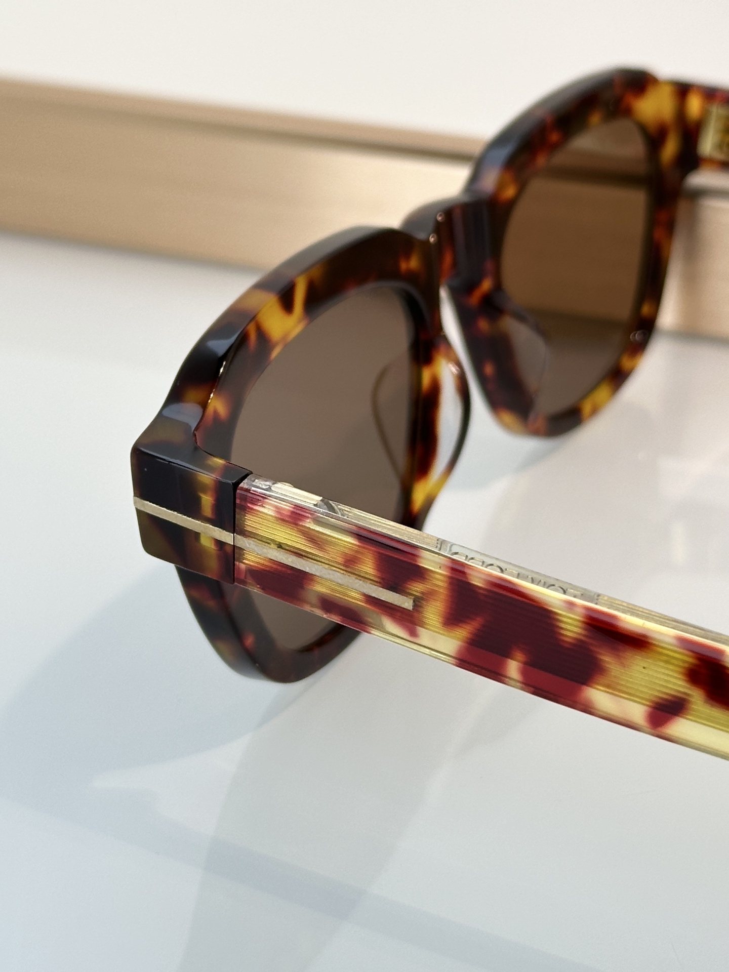 Designer Sunglasses TF1226