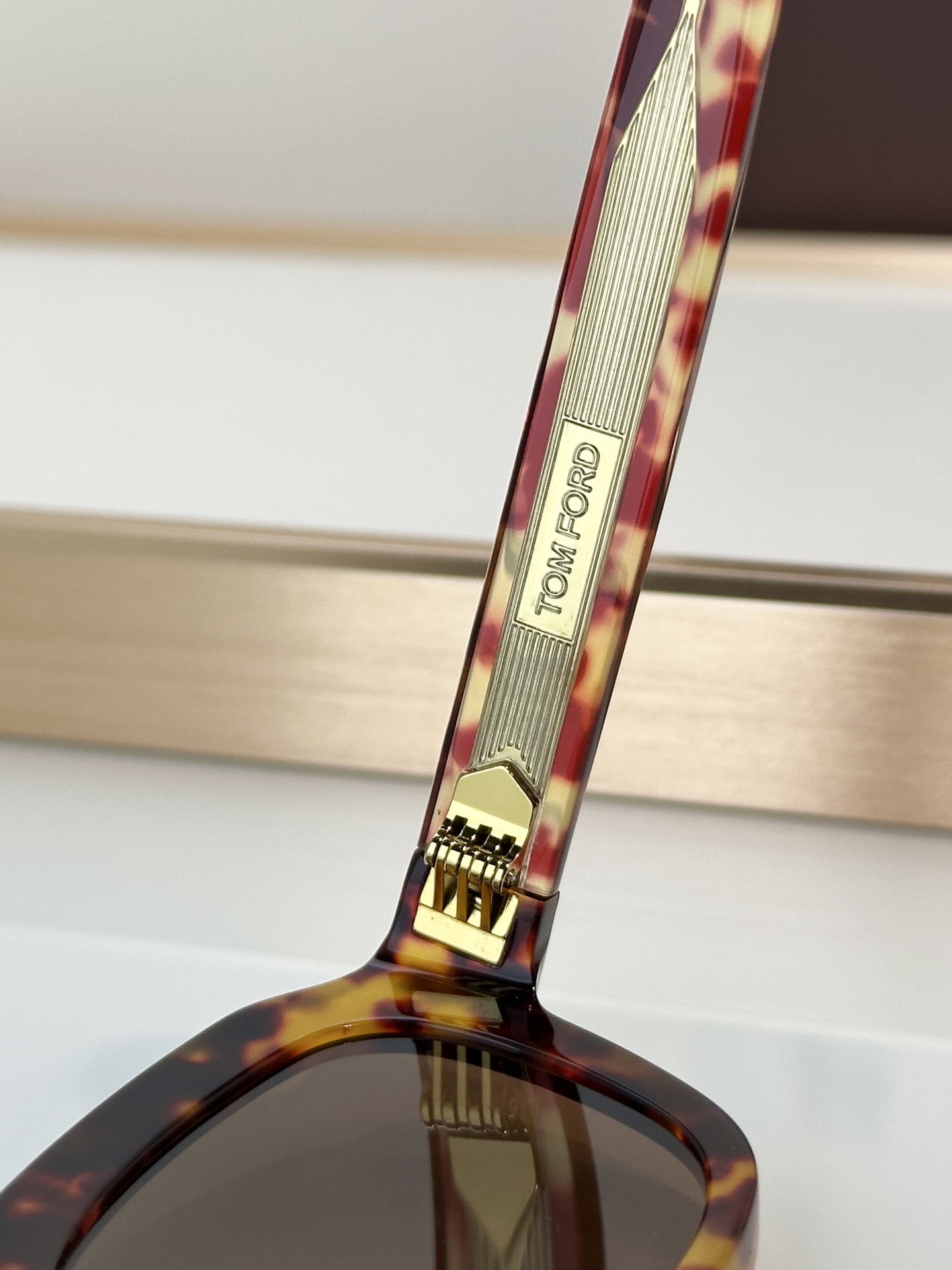 Designer Sunglasses TF1226
