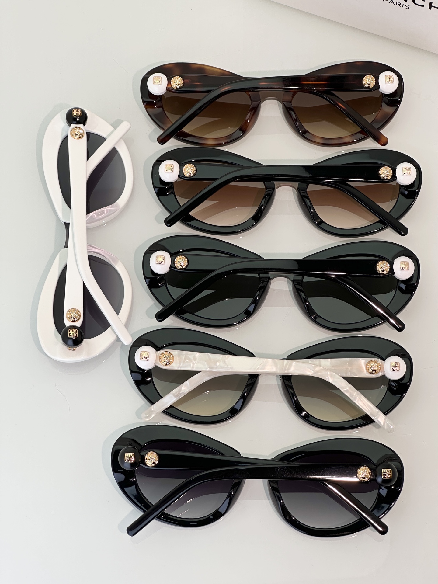 Designer Sunglasses GV60017U
