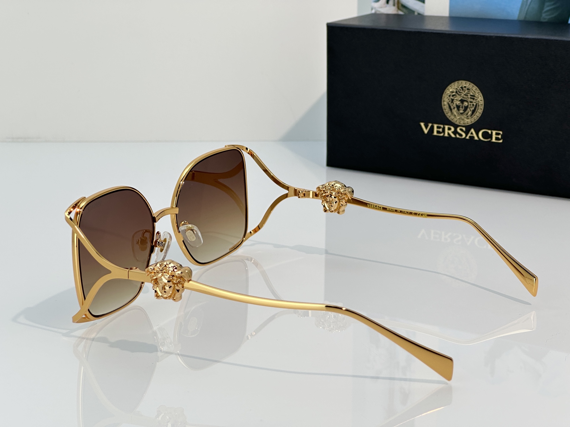 Designer Sunglasses VE1874