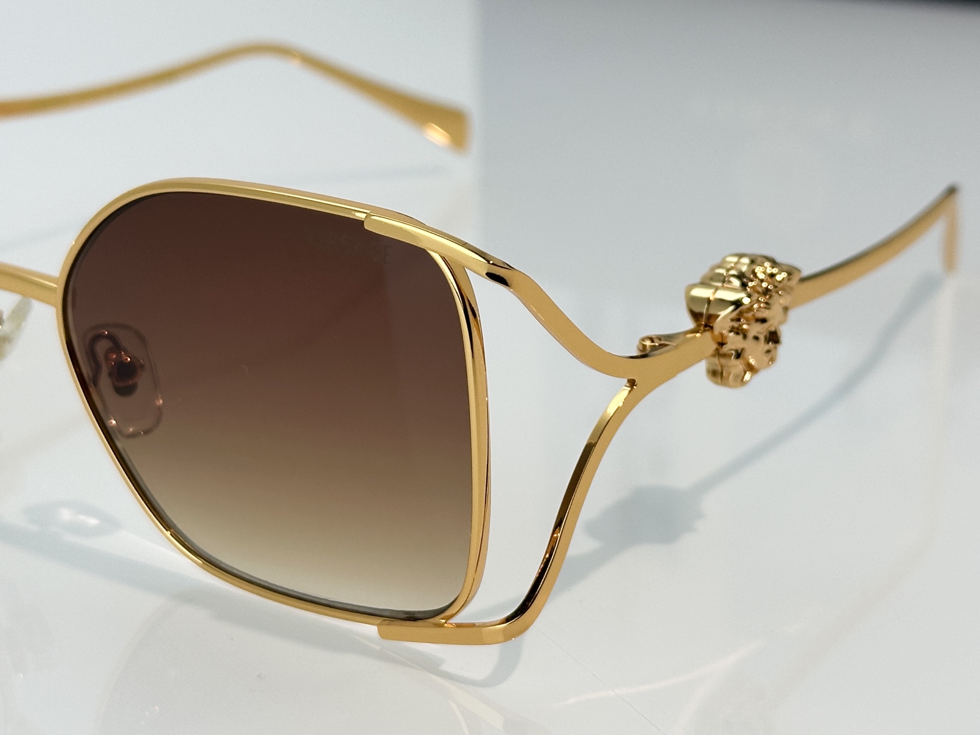 Designer Sunglasses VE1874