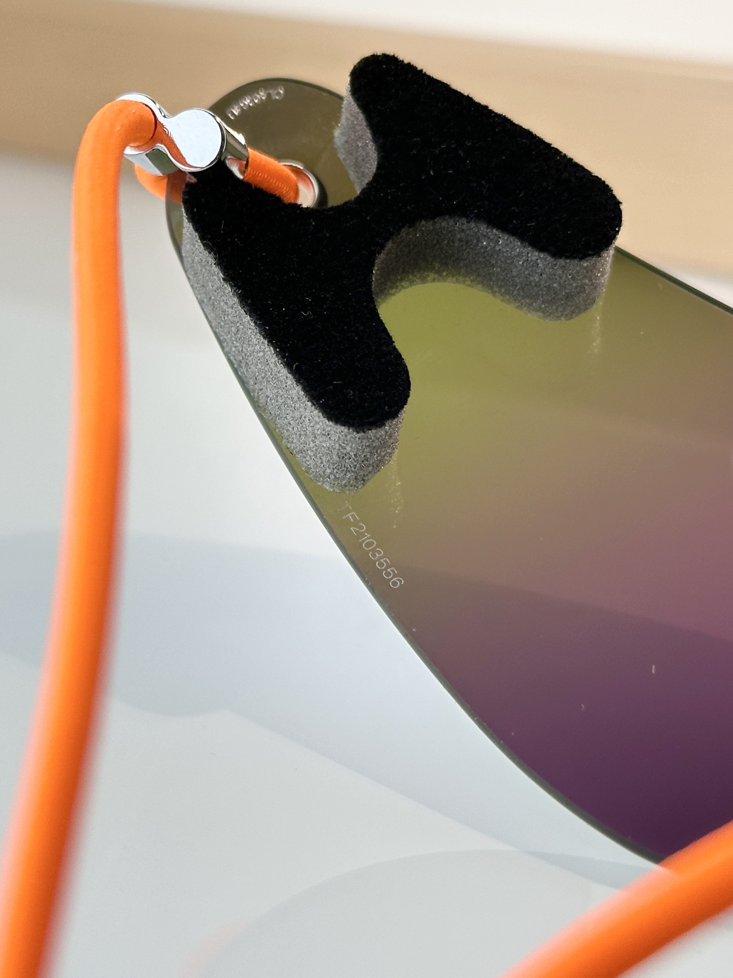 Designer Sunglasses CL40364U