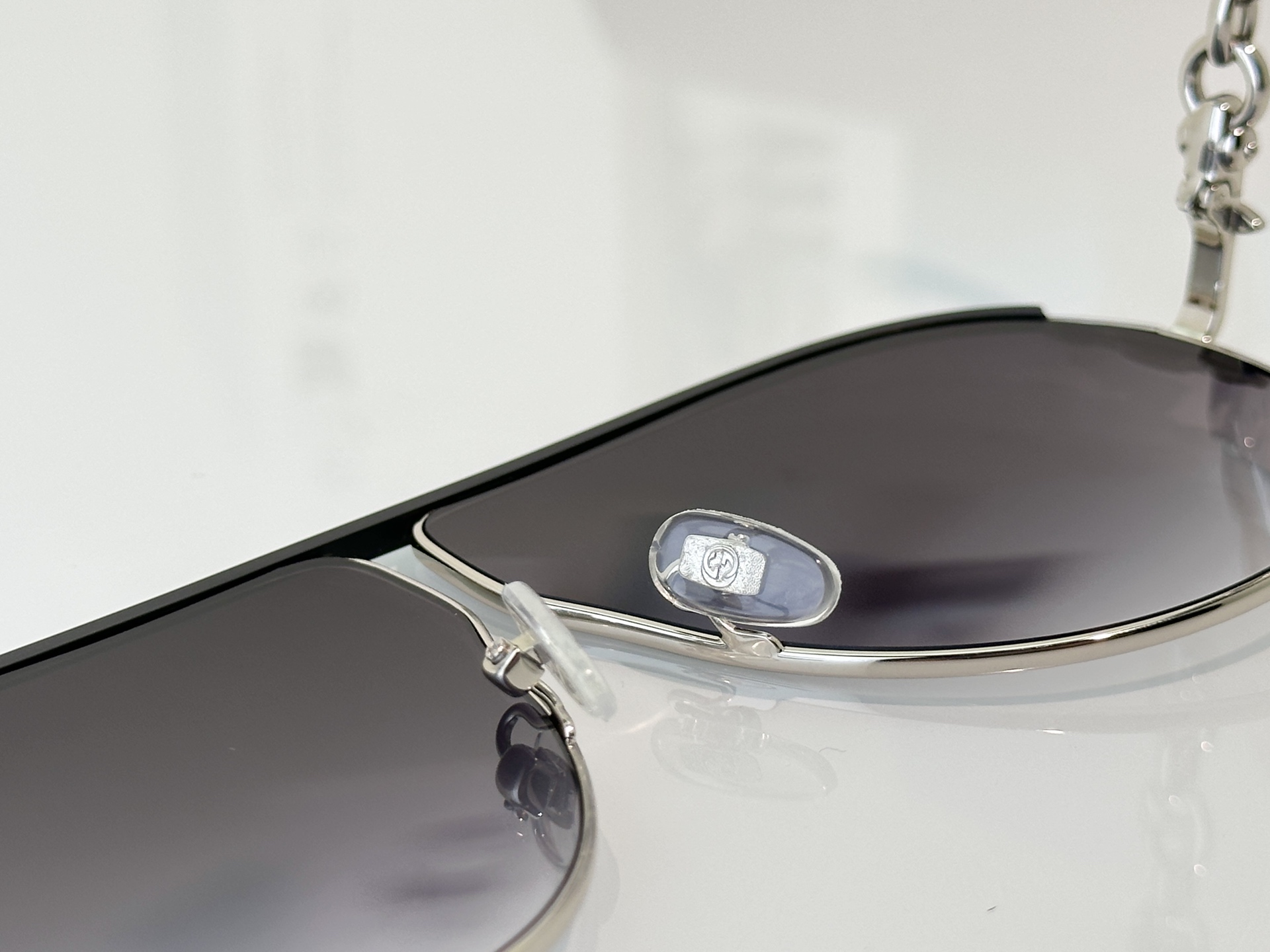 Gucci Sunglasses GG2307