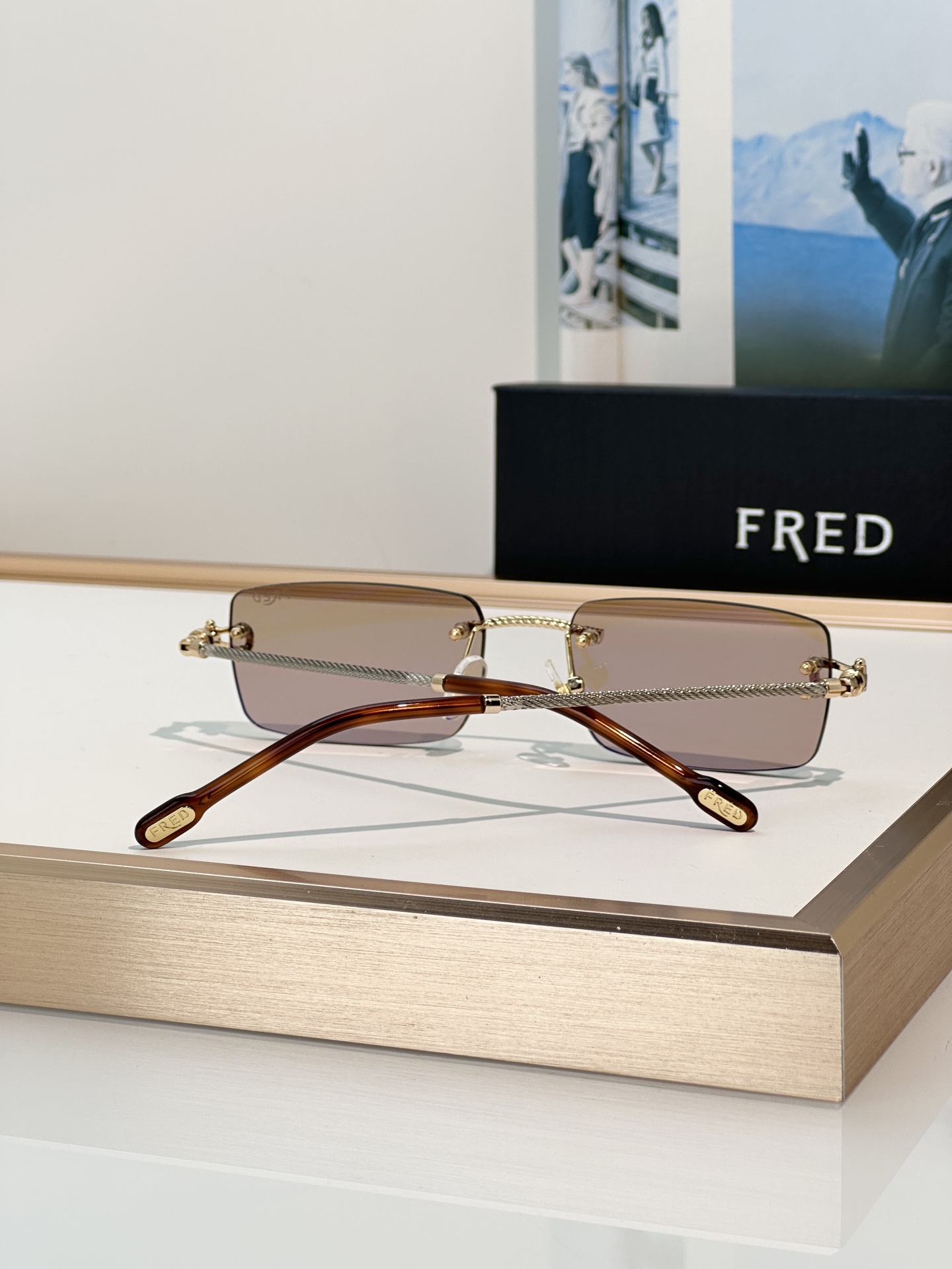 Designer Sunglasses FG40092U
