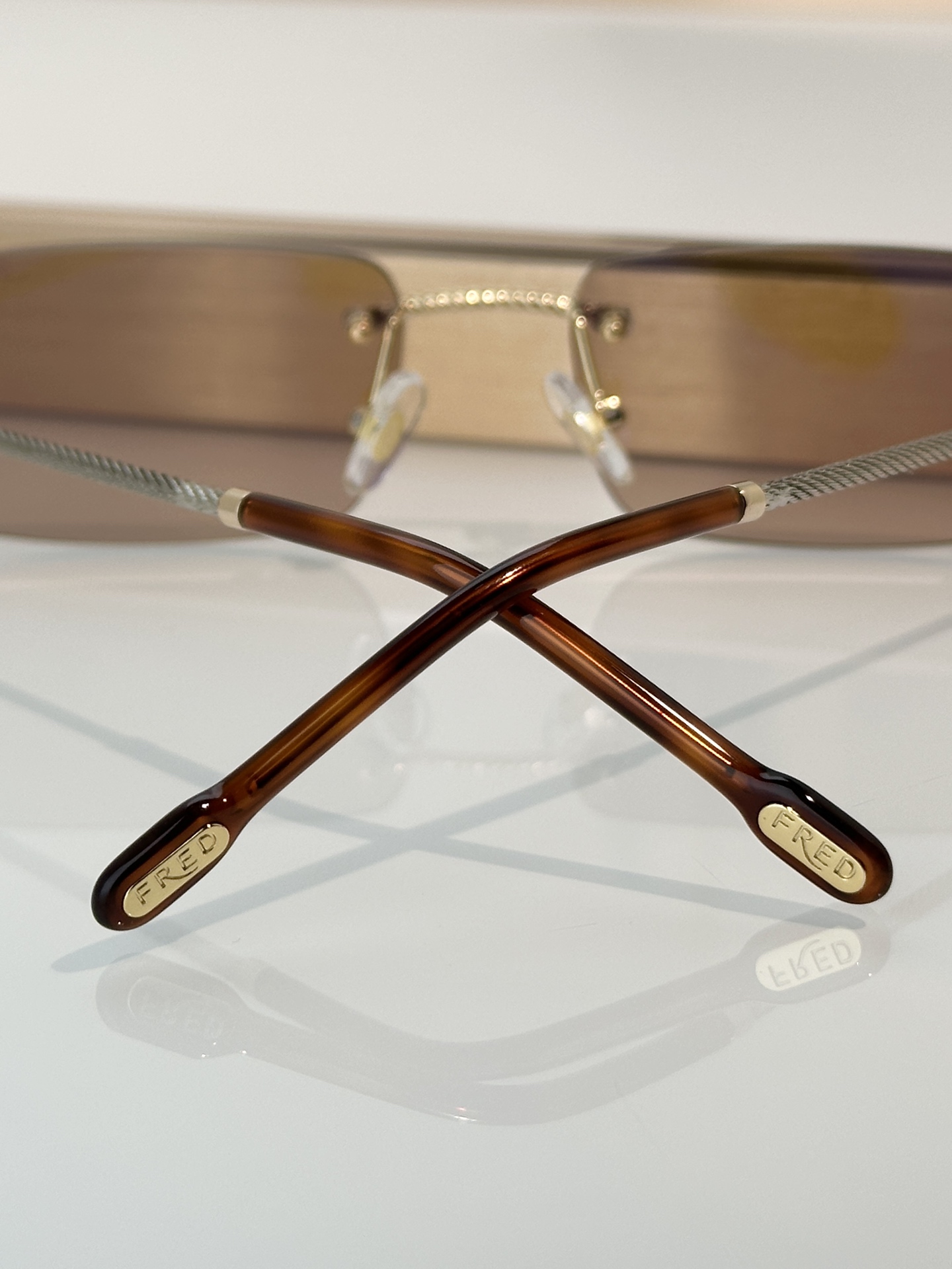 Designer Sunglasses FG40092U