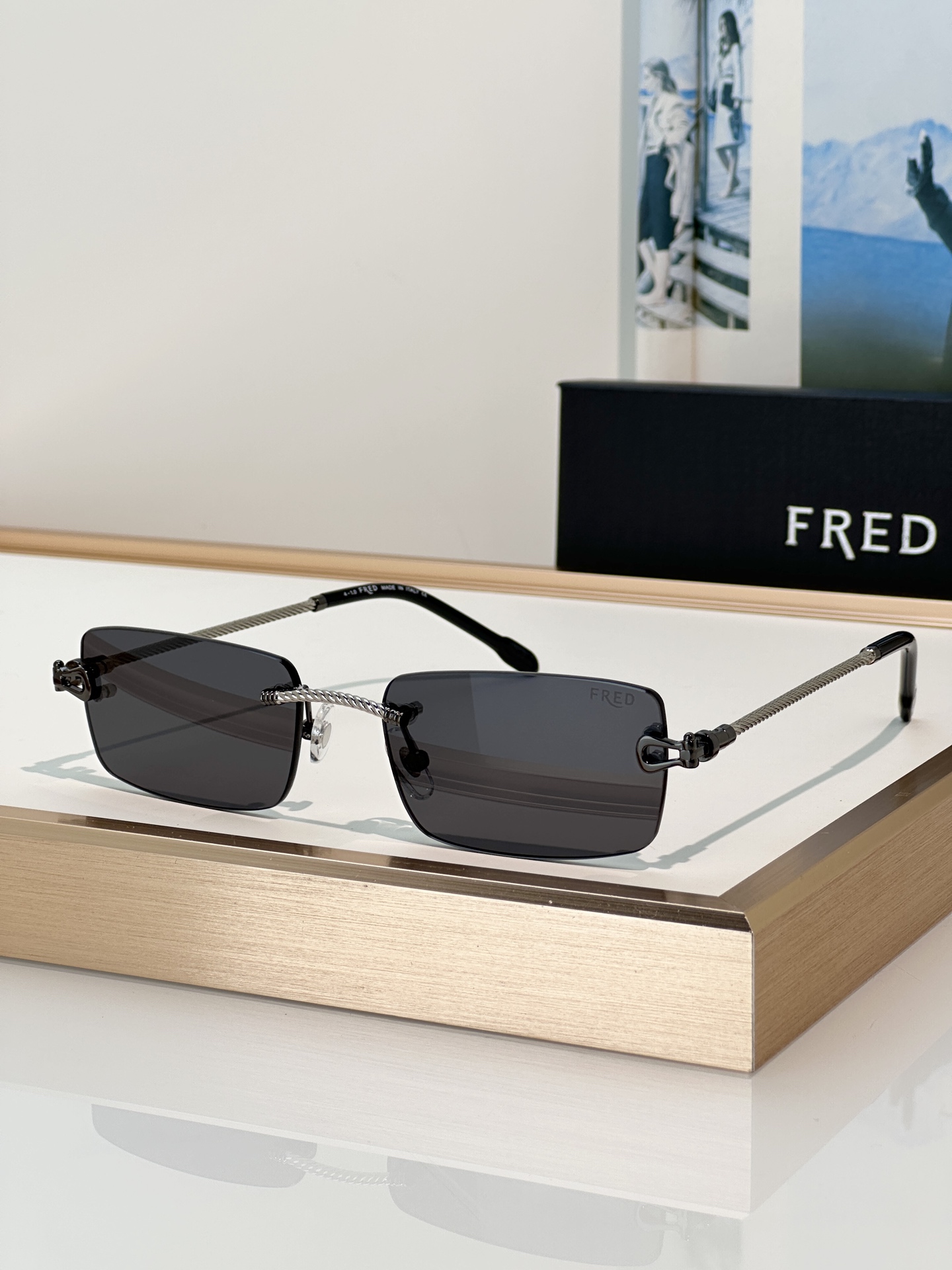 Designer Sunglasses FG40092U
