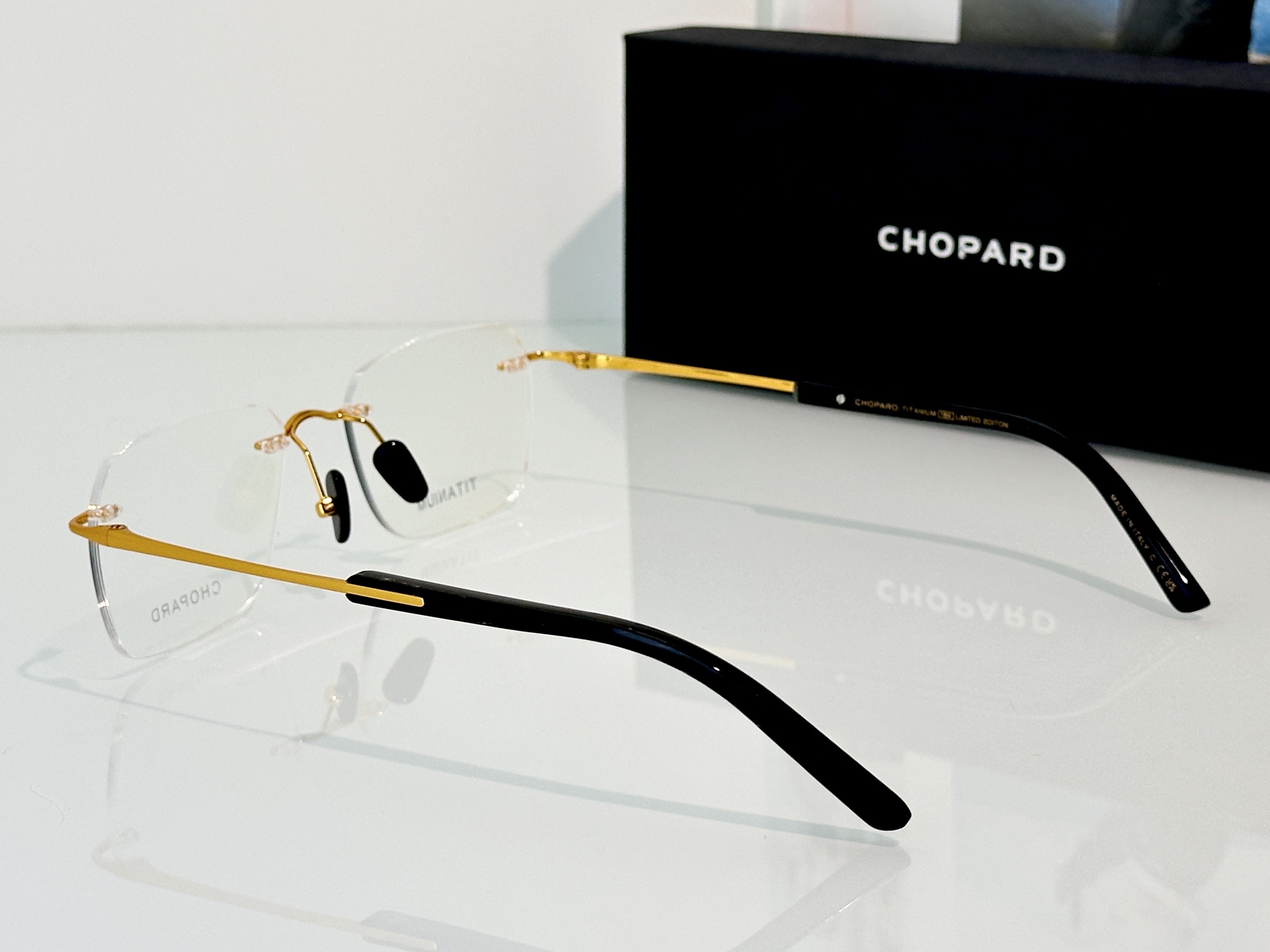 Designer Sunglasses VCHM20J