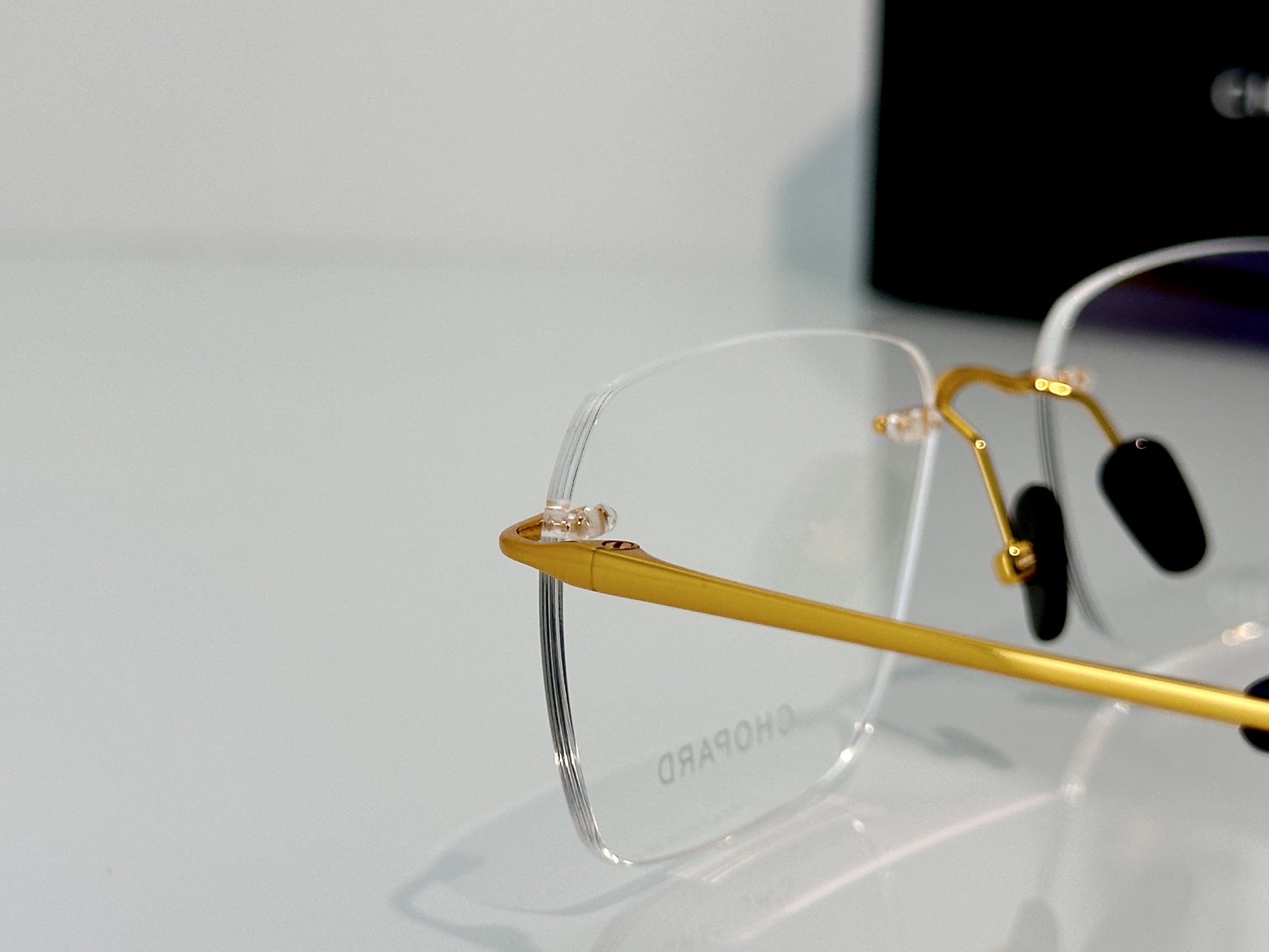 Designer Sunglasses VCHM20J