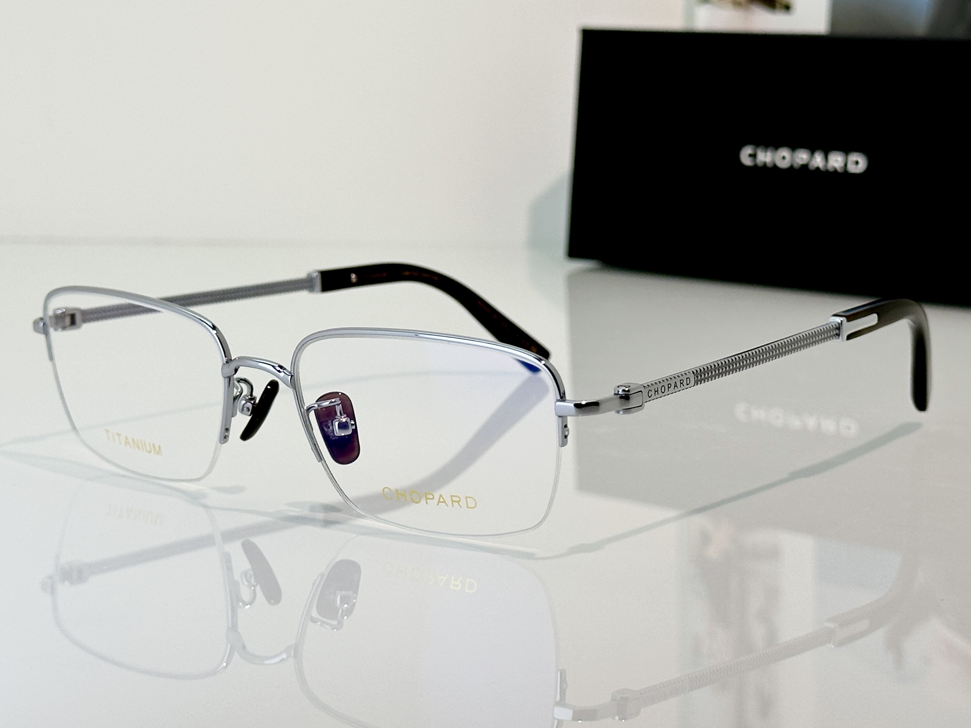 Designer Sunglasses VCHL94D