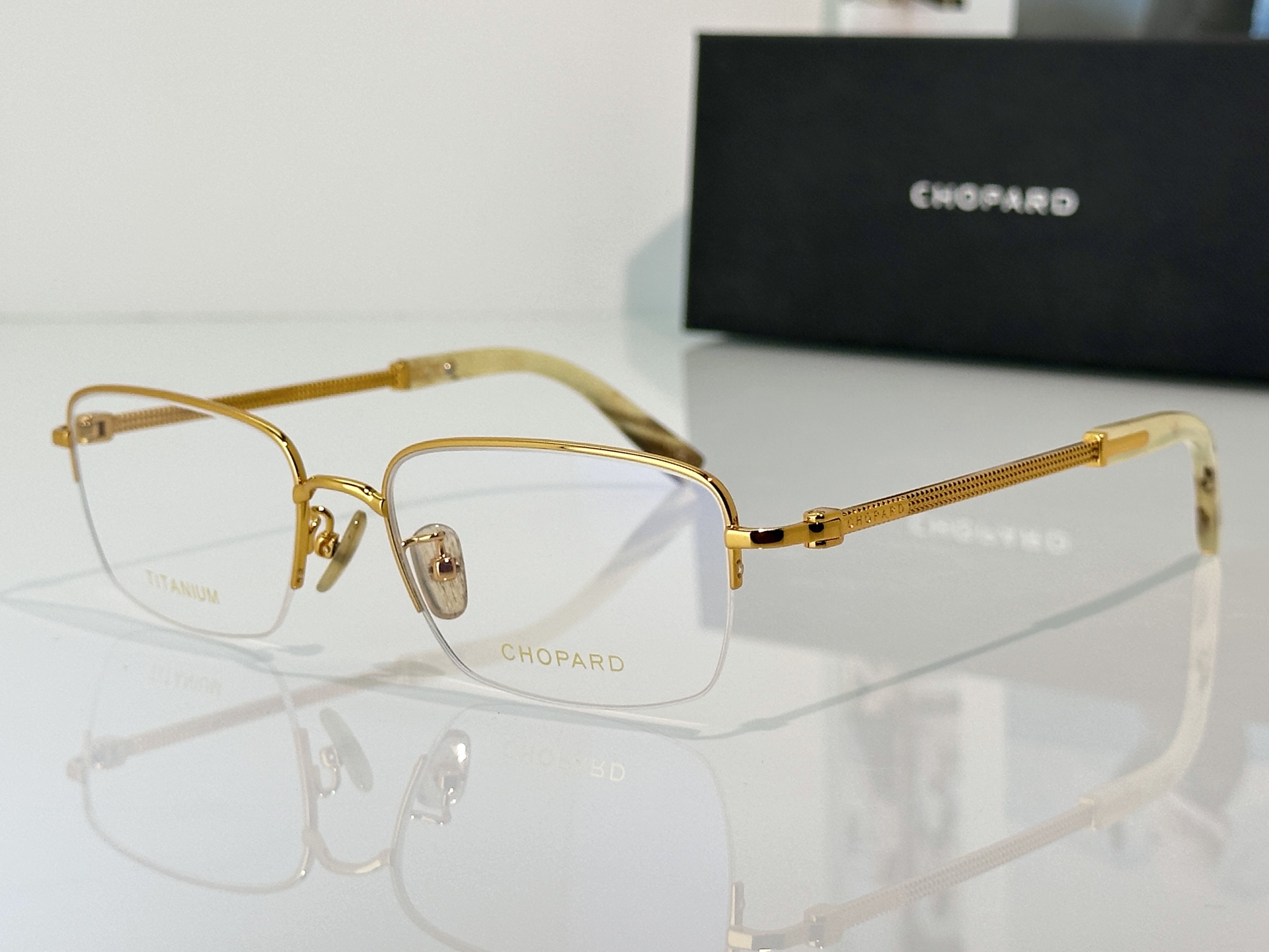 Designer Sunglasses VCHL94D