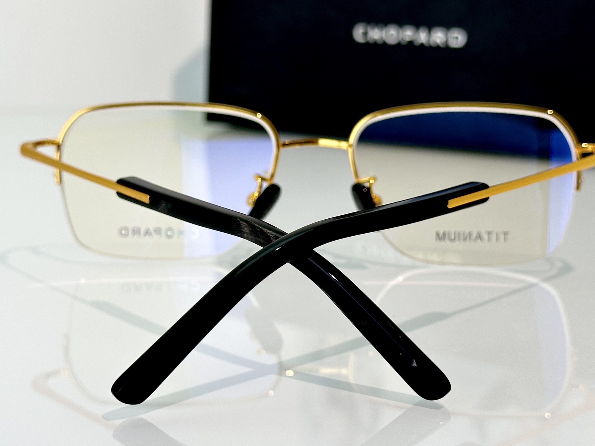 Designer Sunglasses VCHG98J