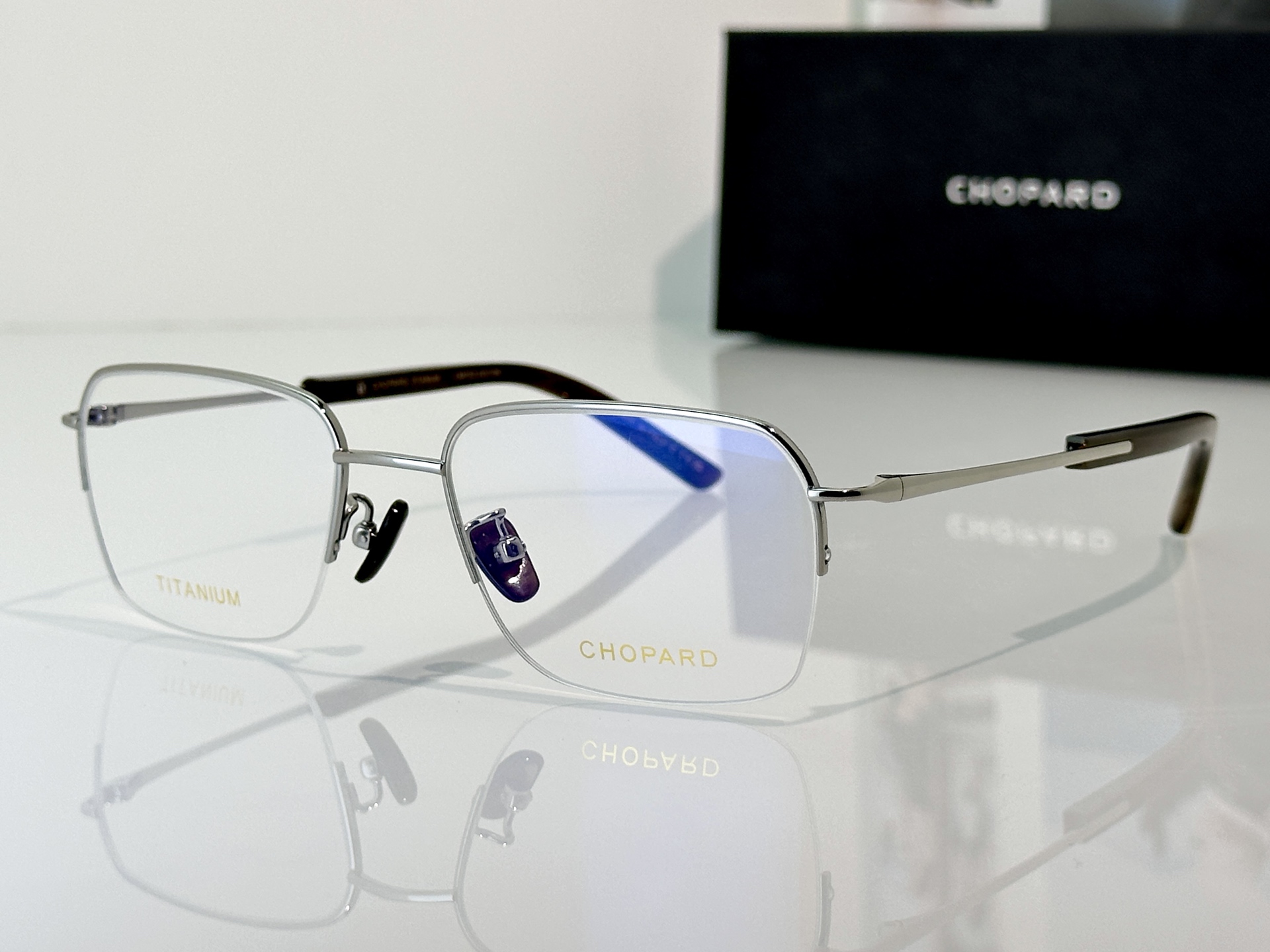 Designer Sunglasses VCHG98J