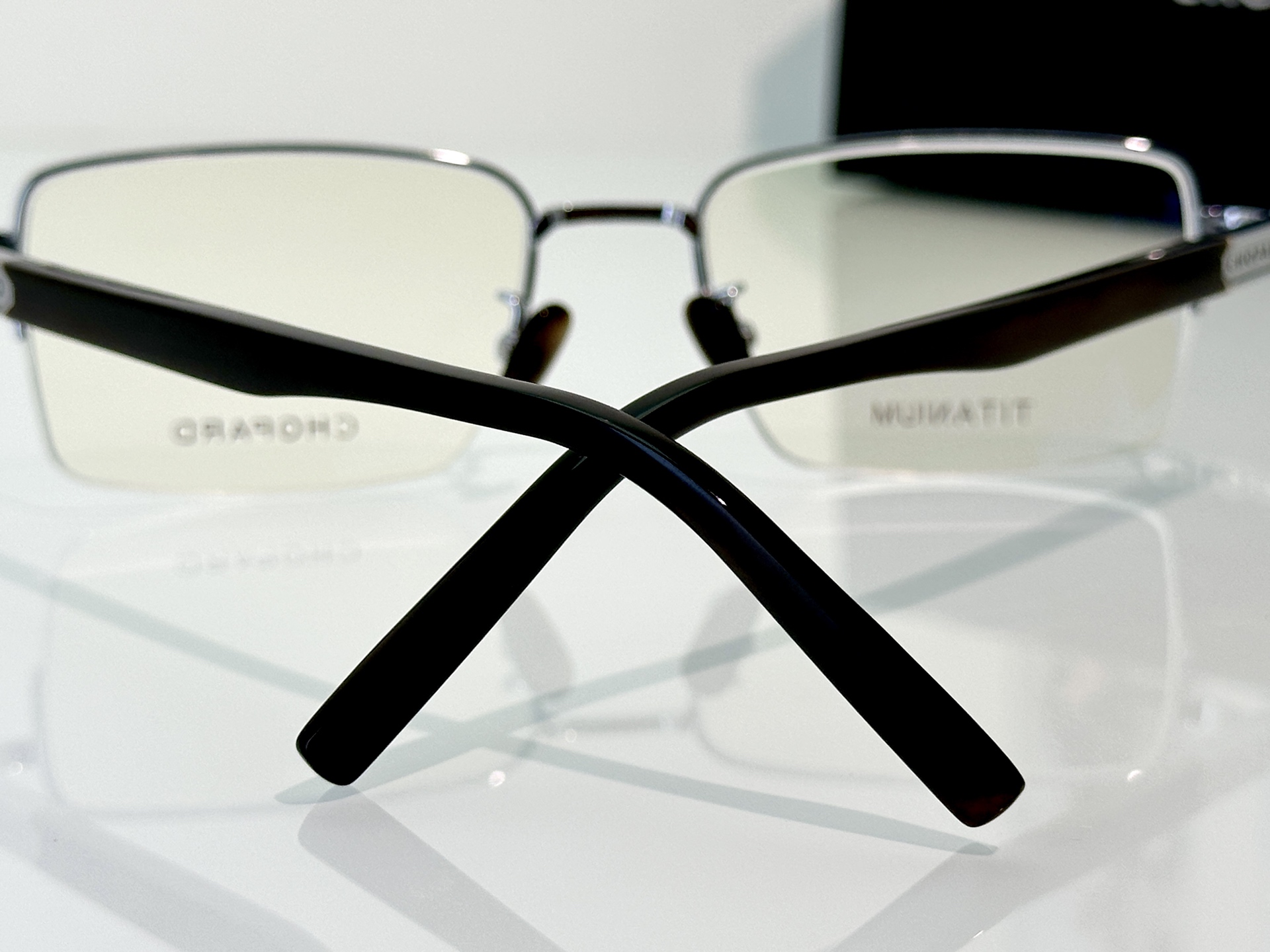 Designer Sunglasses VCHL39D
