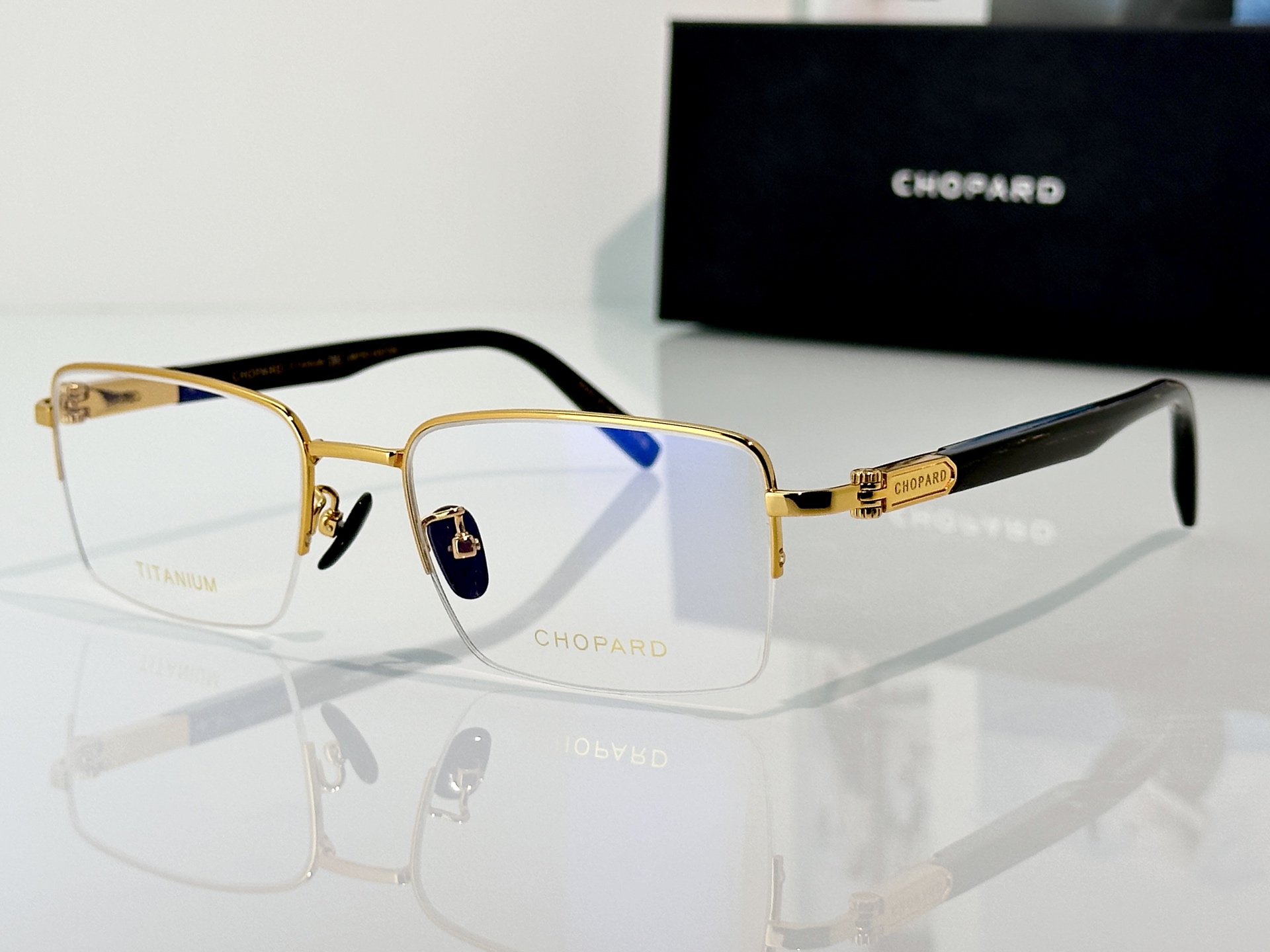 Designer Sunglasses VCHL39D