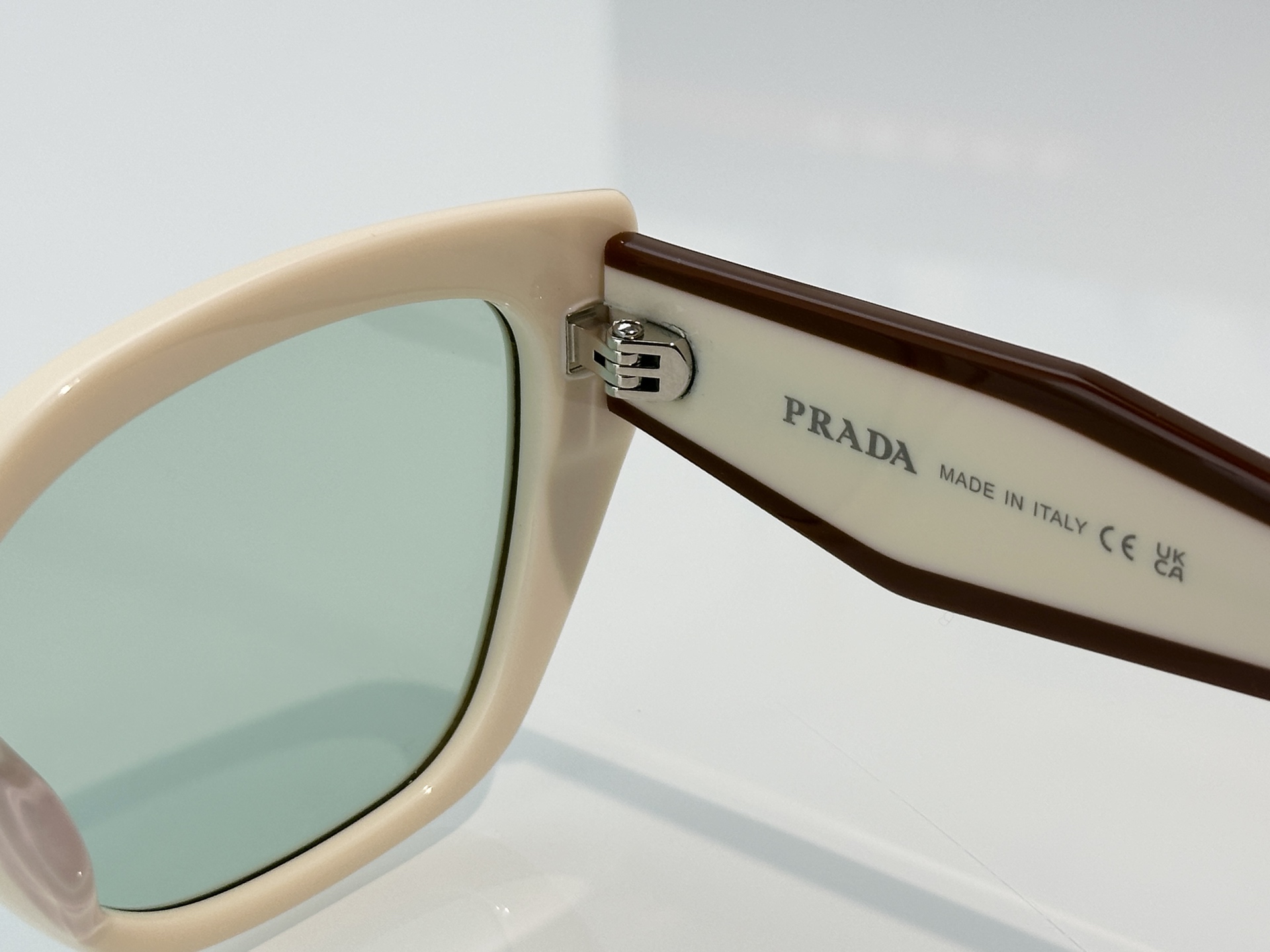 Designer Sunglasses SPR32S