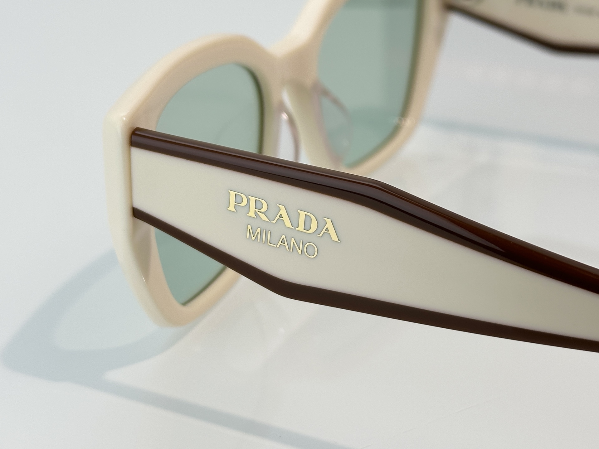 Designer Sunglasses SPR32S