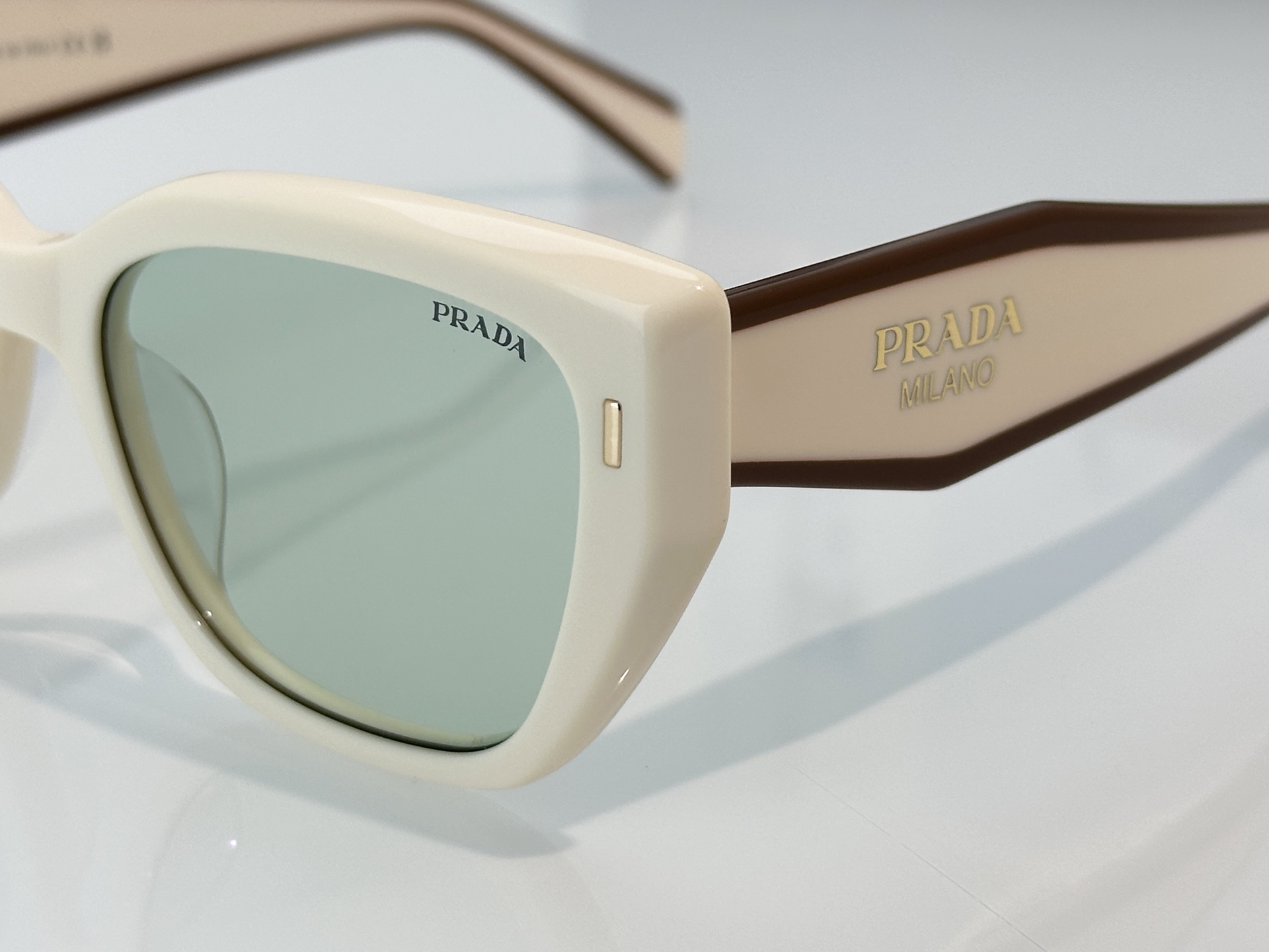 Designer Sunglasses SPR32S