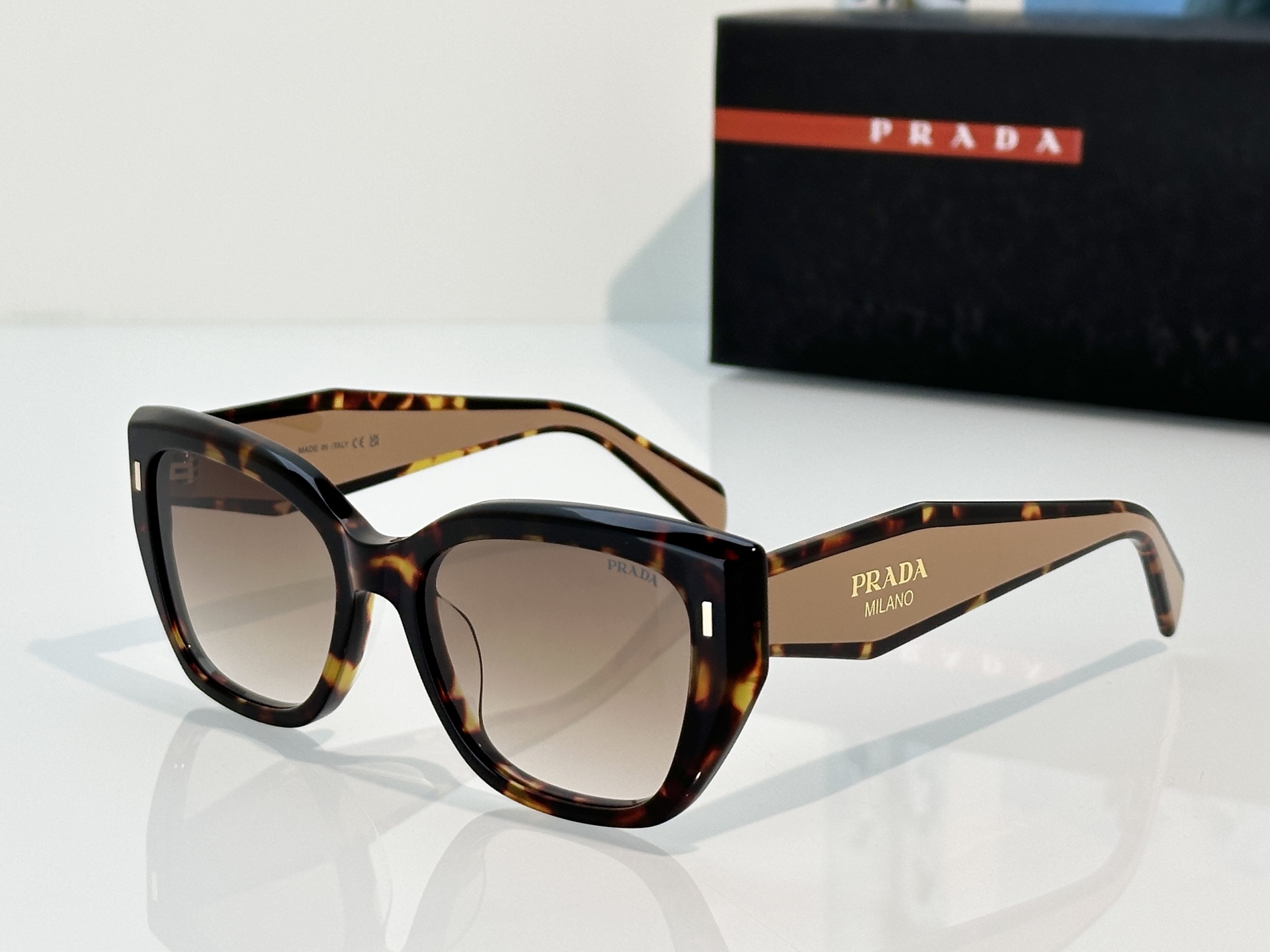 Designer Sunglasses SPR32S