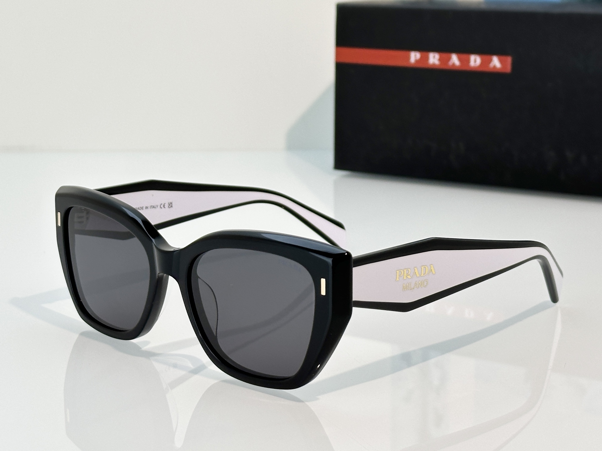 Designer Sunglasses SPR32S
