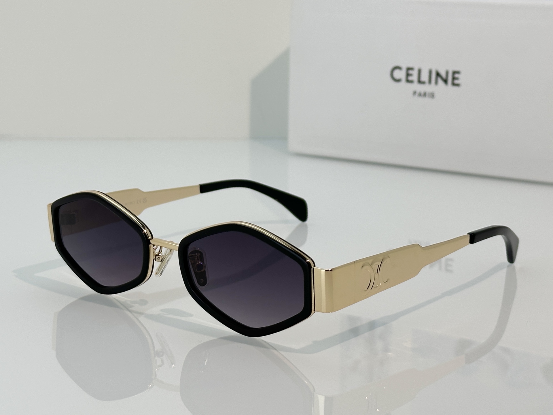 Designer Sunglasses CL40330F