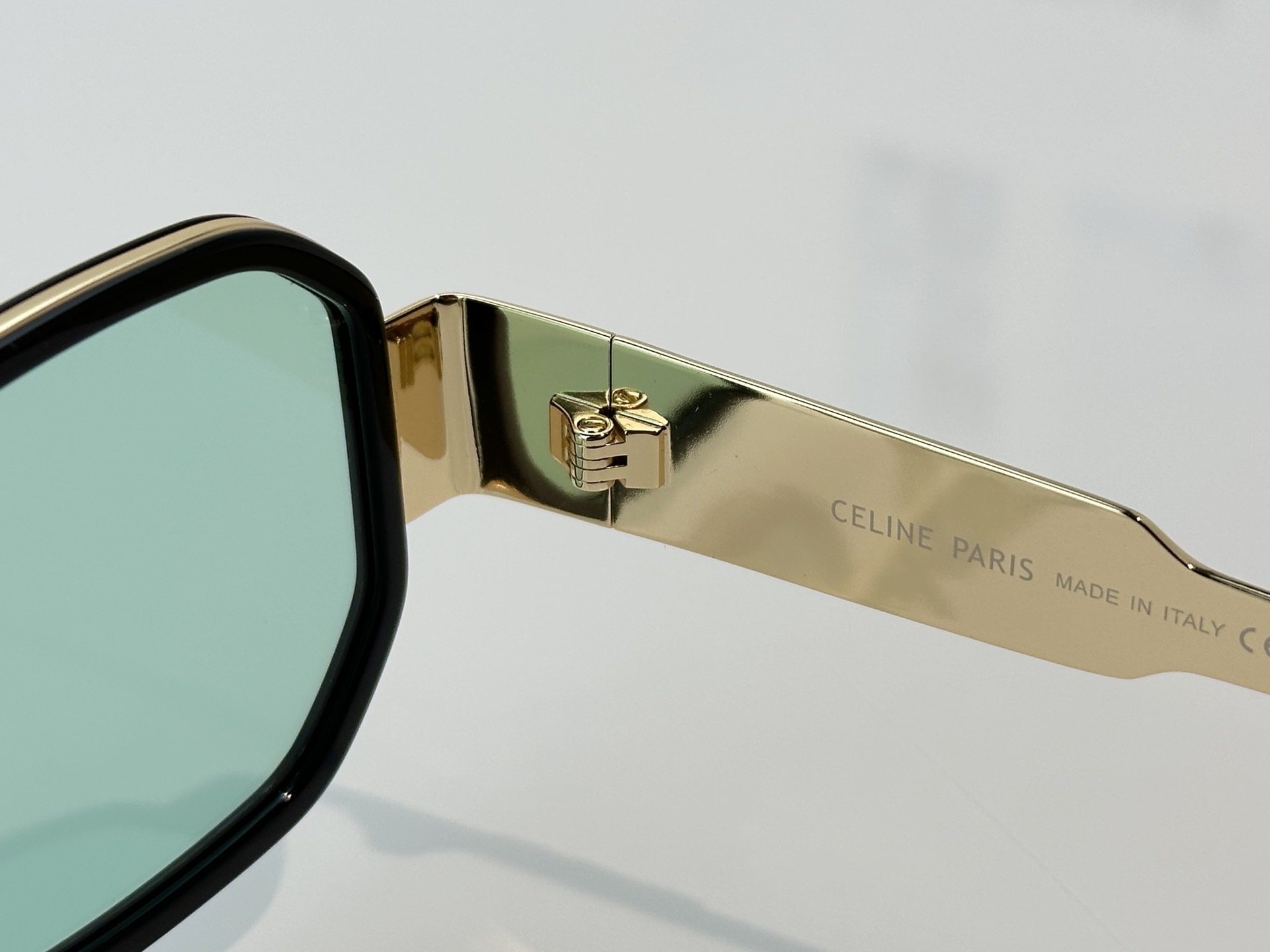 Designer Sunglasses CL40332F